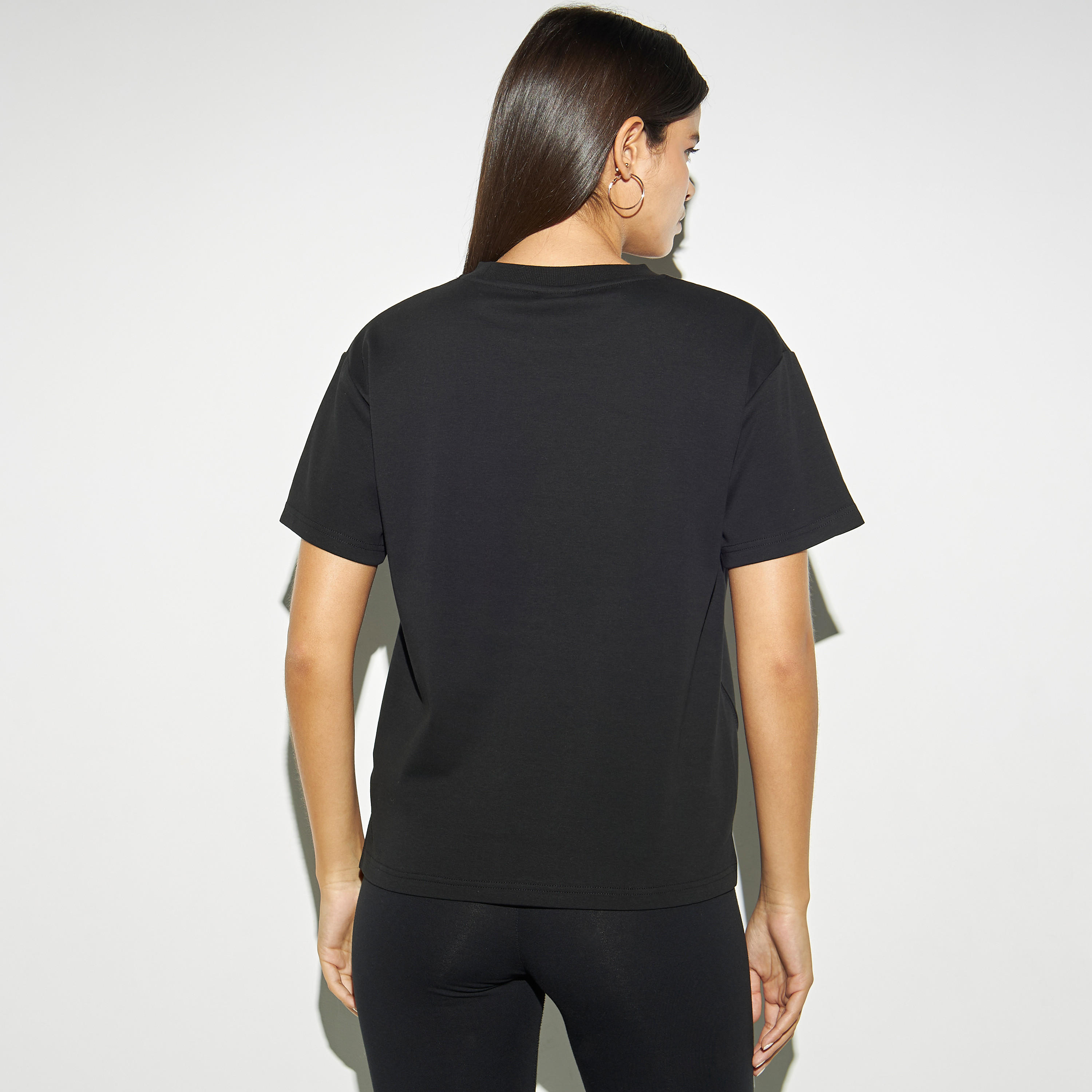 تيشيرت سادة بياقة مستديرة وأكمام قصيرة من كابا-women-clothing-sportswearandactivewear-tshirtsandvests-image-3