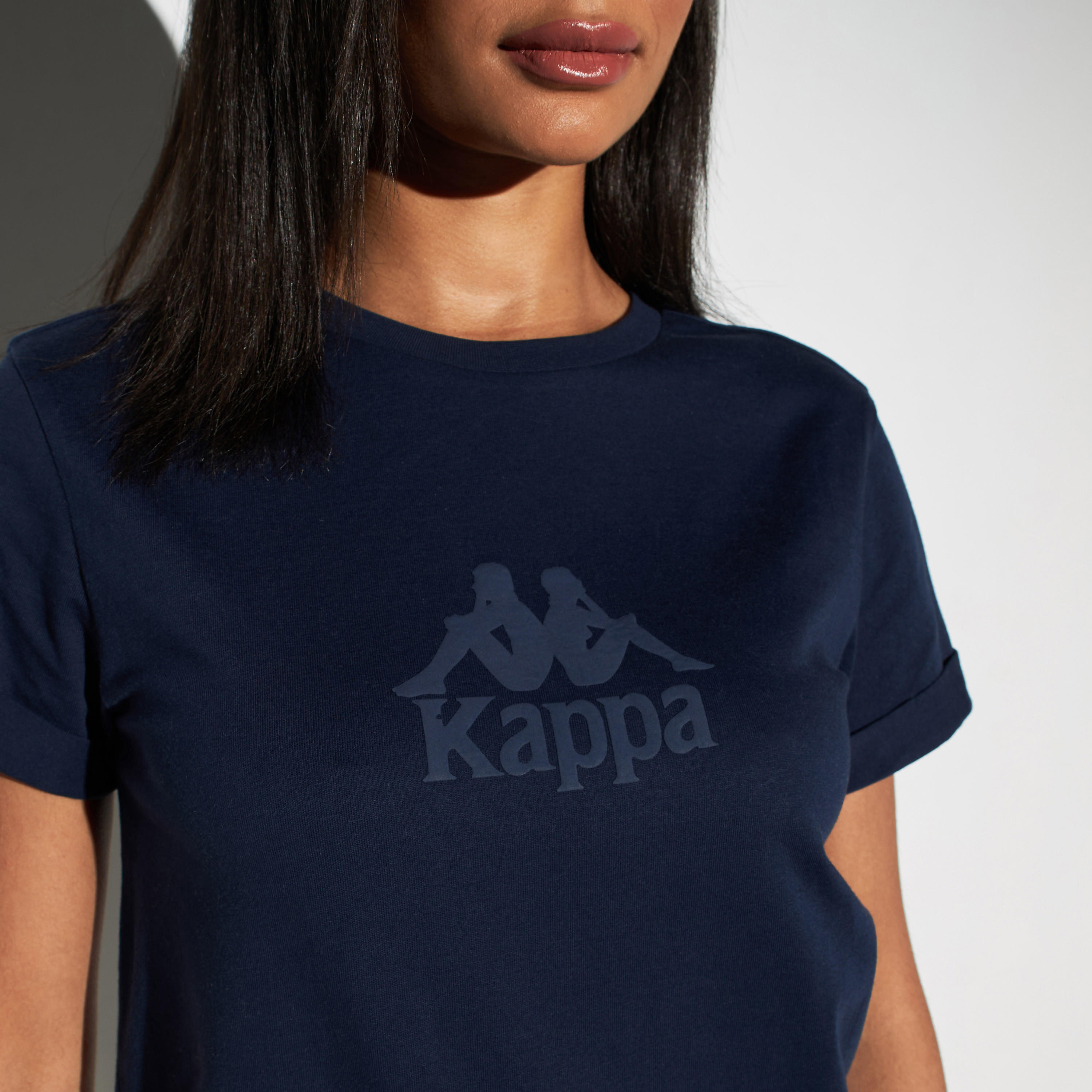 تيشيرت بأكمام قصيرة وطبعات شعار من كابا-women-clothing-tshirts-image-22