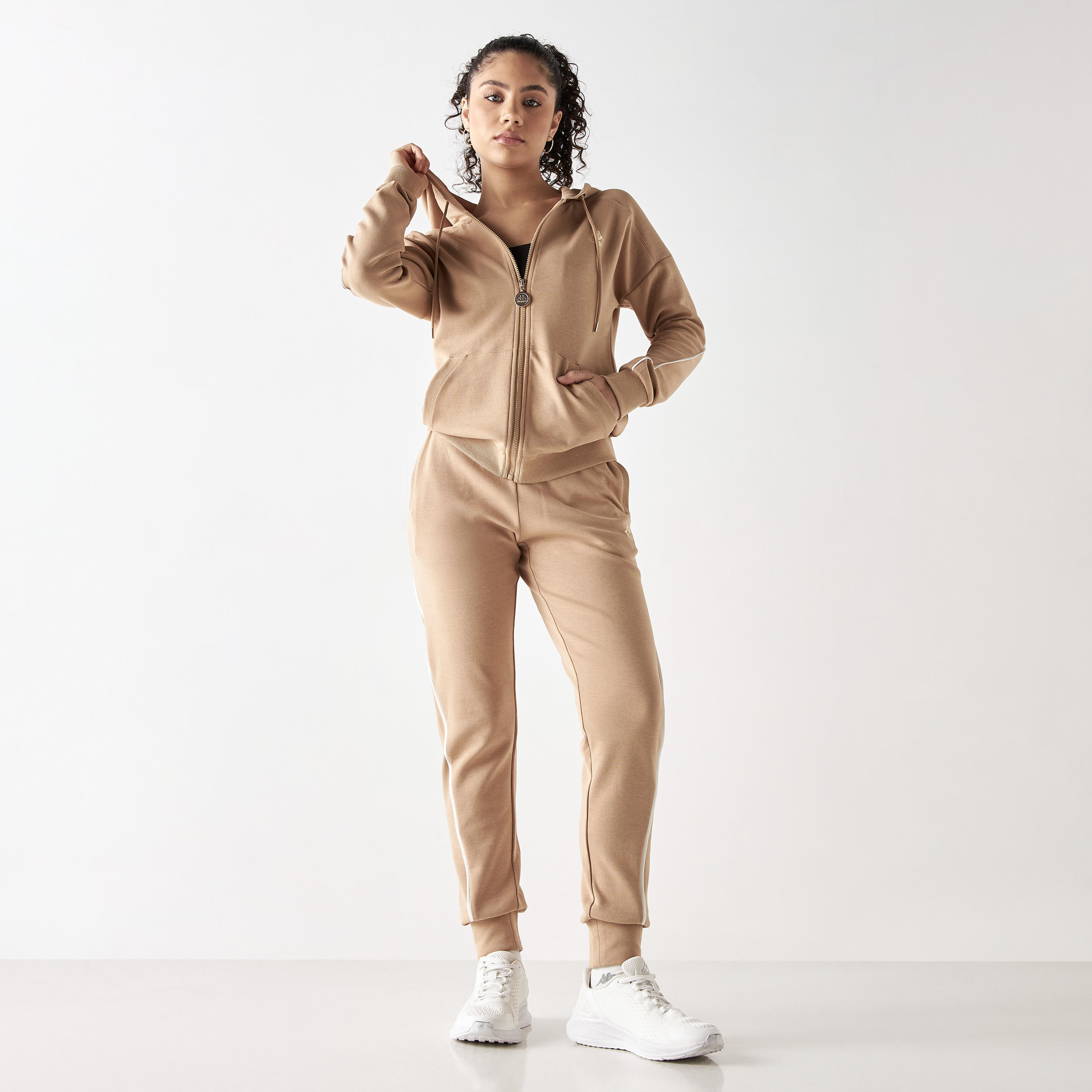 هودي بسحاب وجيوب من كابا-women-clothing-sportswearandactivewear-coatsandjackets-jackets-image-3