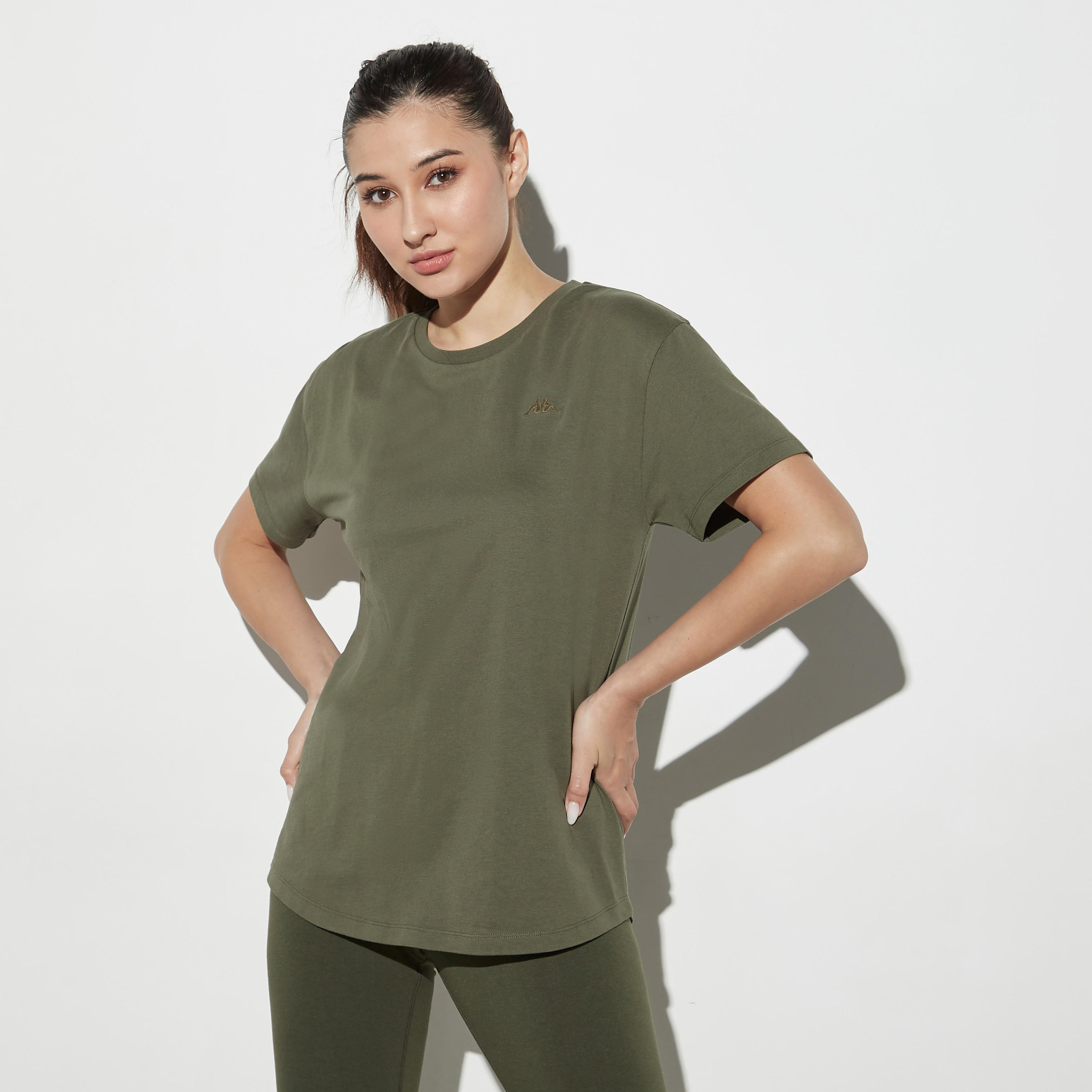 تيشيرت بياقة ضيقة وأكمام كاب من كابا-women-clothing-sportswearandactivewear-tshirtsandvests-image-1