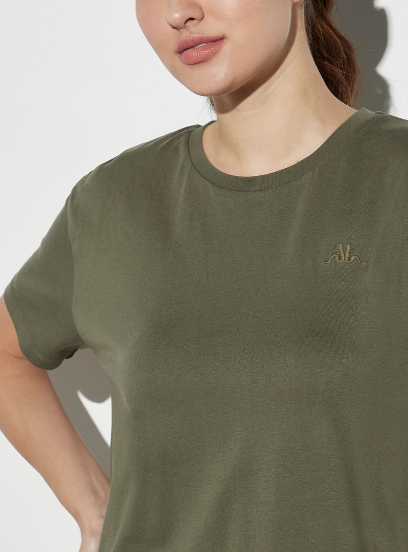 تيشيرت بياقة ضيقة وأكمام كاب من كابا-women-clothing-sportswearandactivewear-tshirtsandvests-image-4