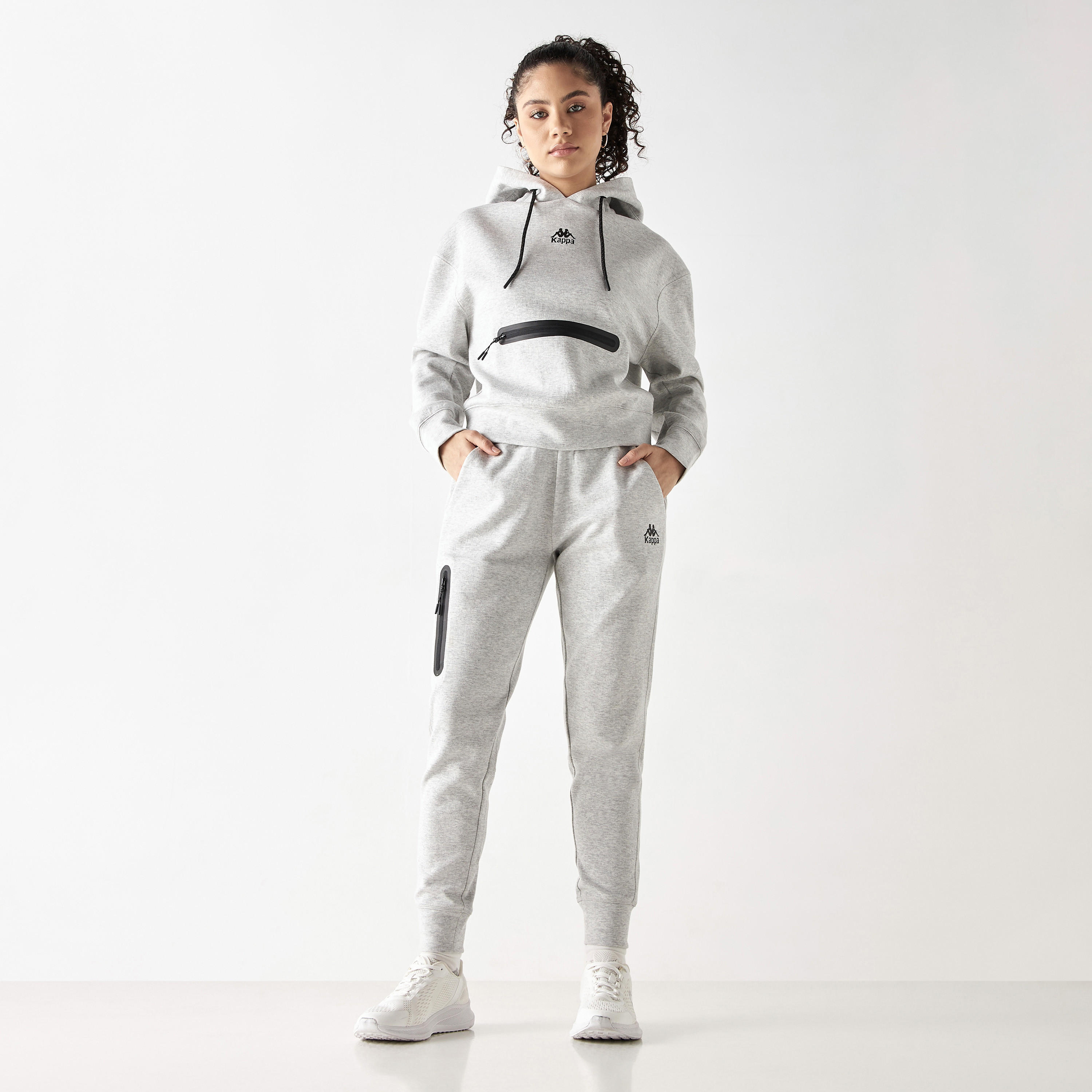 بنطلون رياضي سادة برباط إغلاق وجيوب من كابا-women-clothing-bottoms-joggers-image-3