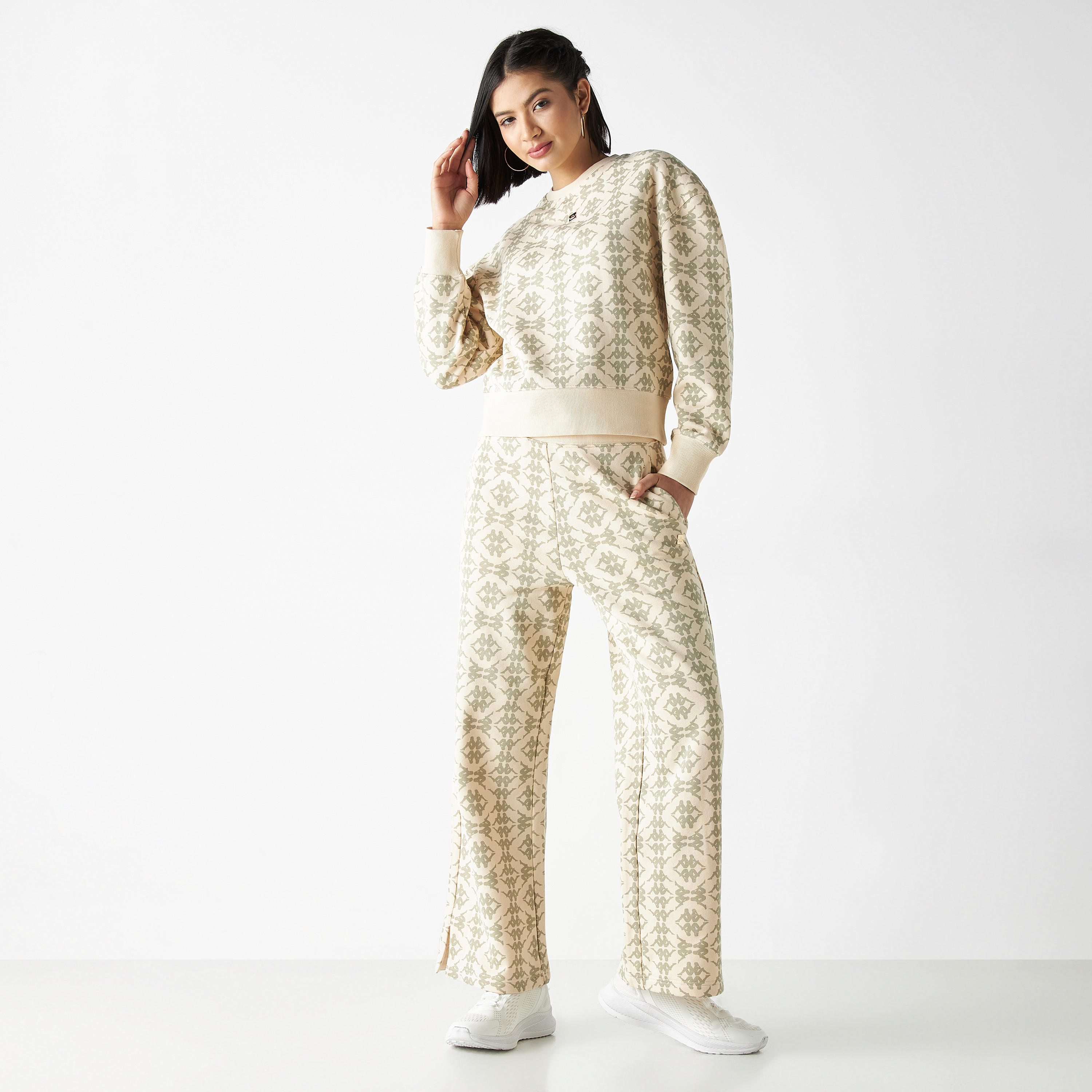 سويت شيرت بياقة مستديرة وطبعات من كابا-women-clothing-sportswearandactivewear-hoodiesandsweatshirts-image-2