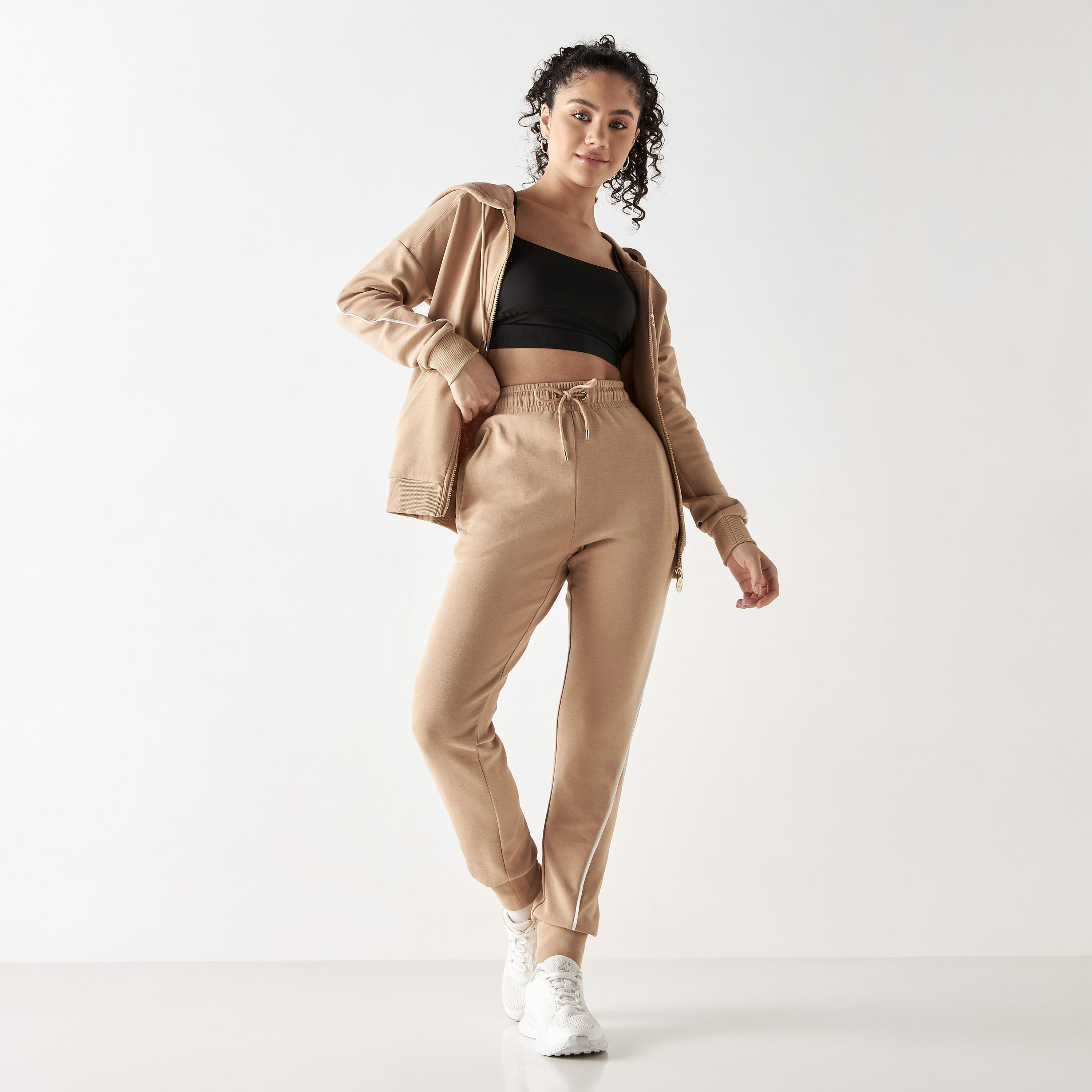 بنطلون رياضي سادة برباط إغلاق وجيوب من كابا-women-clothing-bottoms-joggers-image-3