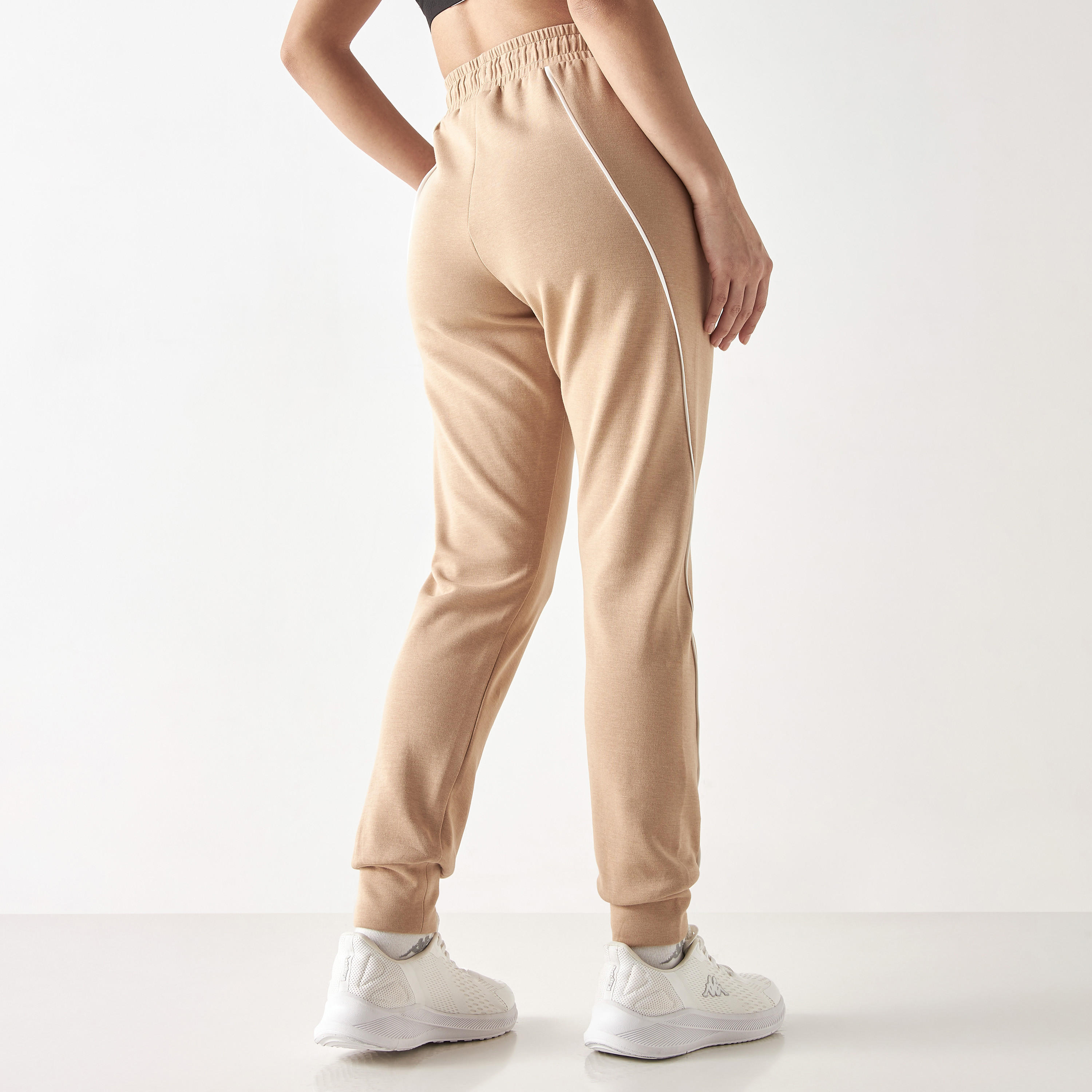 بنطلون رياضي سادة برباط إغلاق وجيوب من كابا-women-clothing-bottoms-joggers-image-2