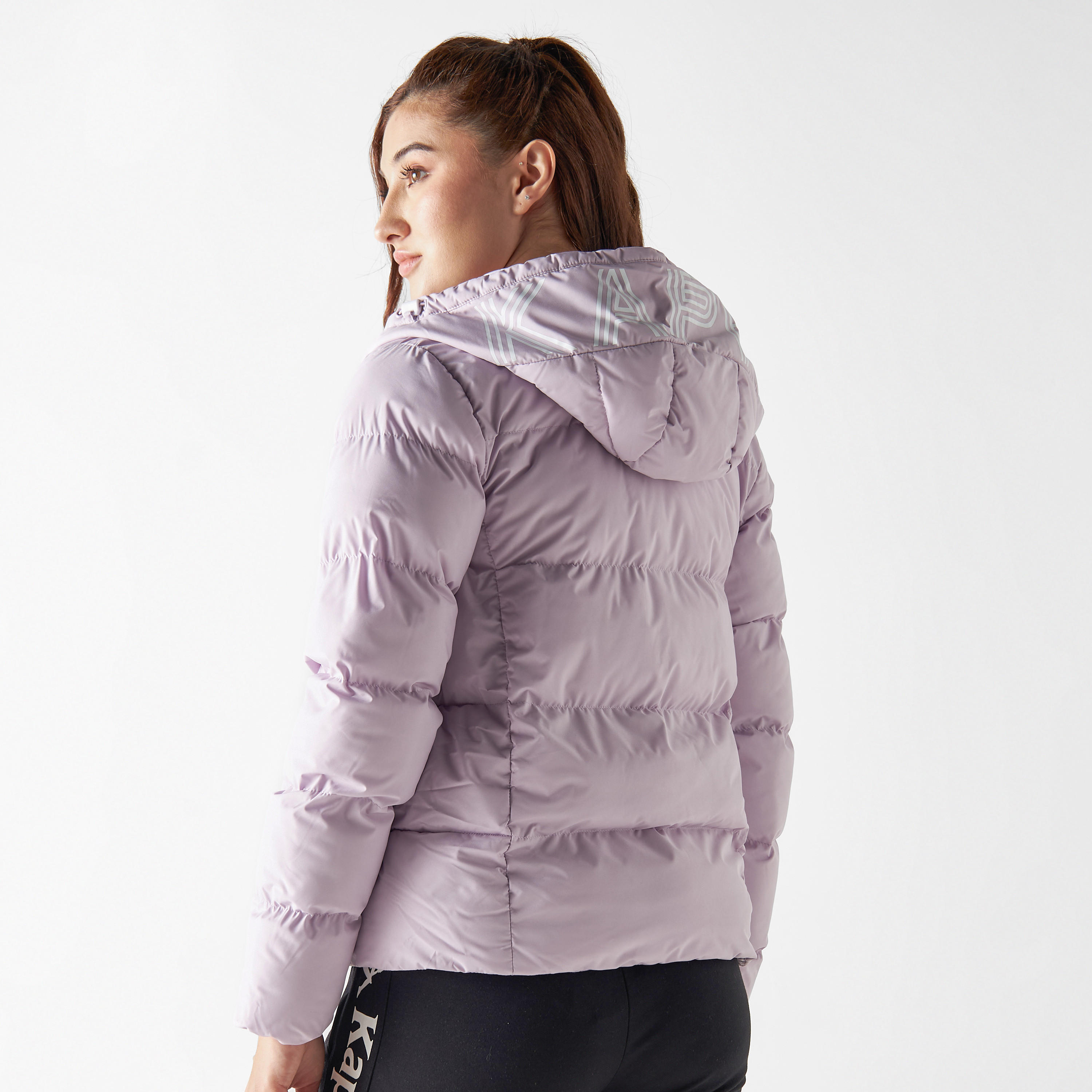 جاكيت منفوخ مزين بقبّعة وأكمام طويلة من كابا-women-clothing-sportswearandactivewear-coatsandjackets-jackets-image-3