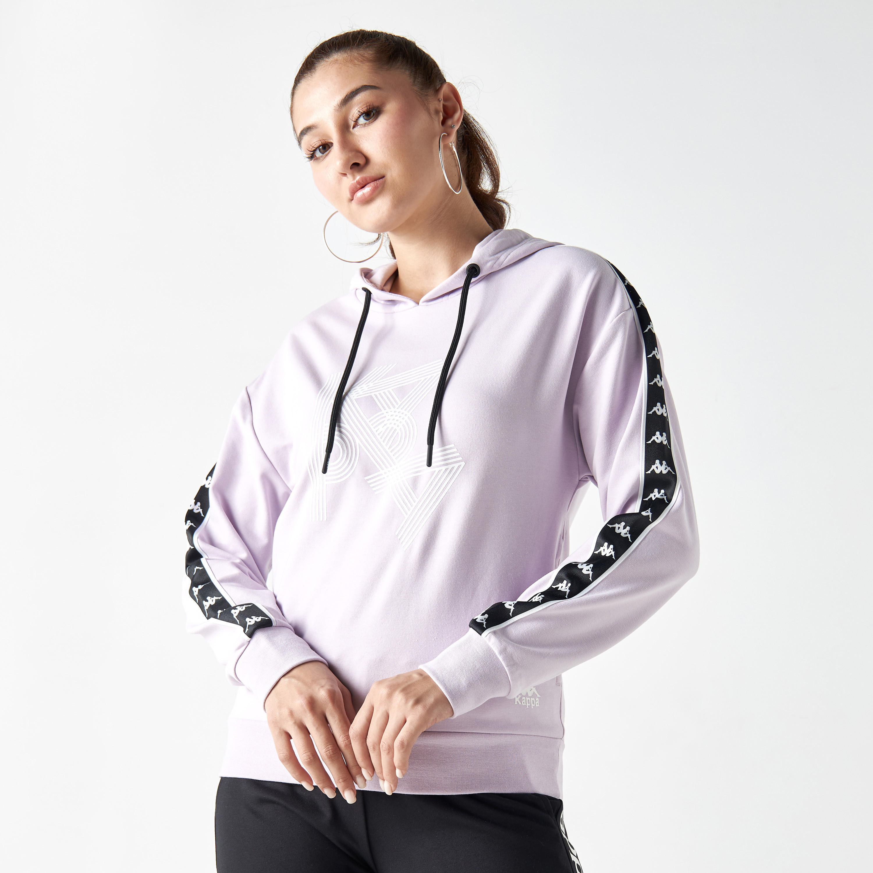 هودي بتفاصيل شعار وأكمام طويلة من كابا-women-clothing-sportswearandactivewear-hoodiesandsweatshirts-image-1