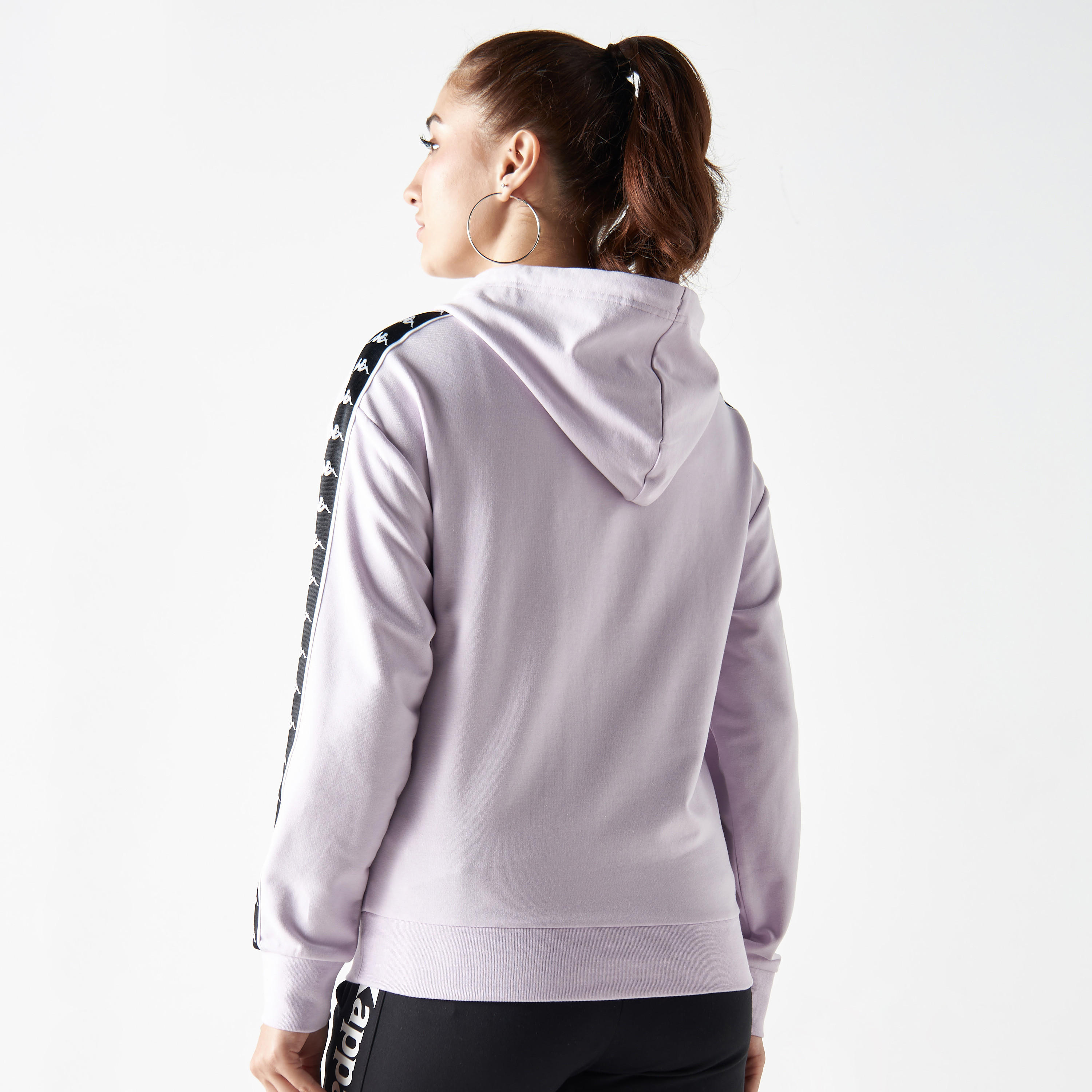 هودي بتفاصيل شعار وأكمام طويلة من كابا-women-clothing-sportswearandactivewear-hoodiesandsweatshirts-image-3