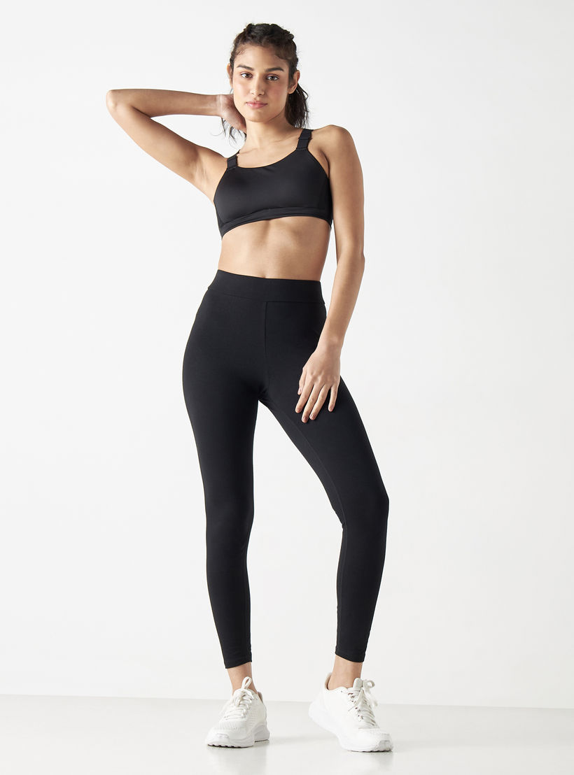 صدريّة رياضية بتفاصيل مفرّغة من كابا-women-clothing-lingerie-bras-image-2