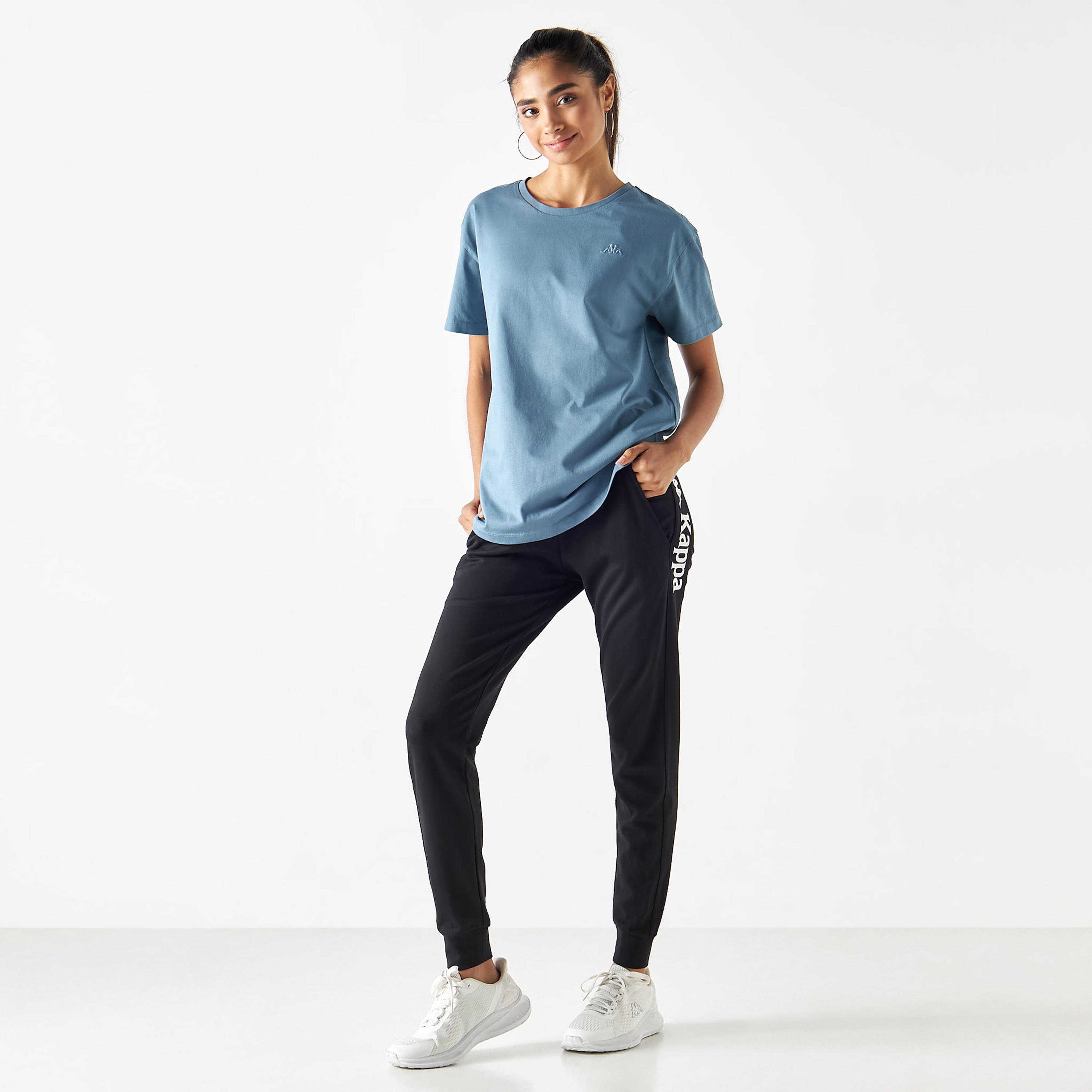 تيشيرت سادة بياقة مستديرة وأكمام قصيرة من كابا-women-clothing-sportswearandactivewear-tshirtsandvests-image-2