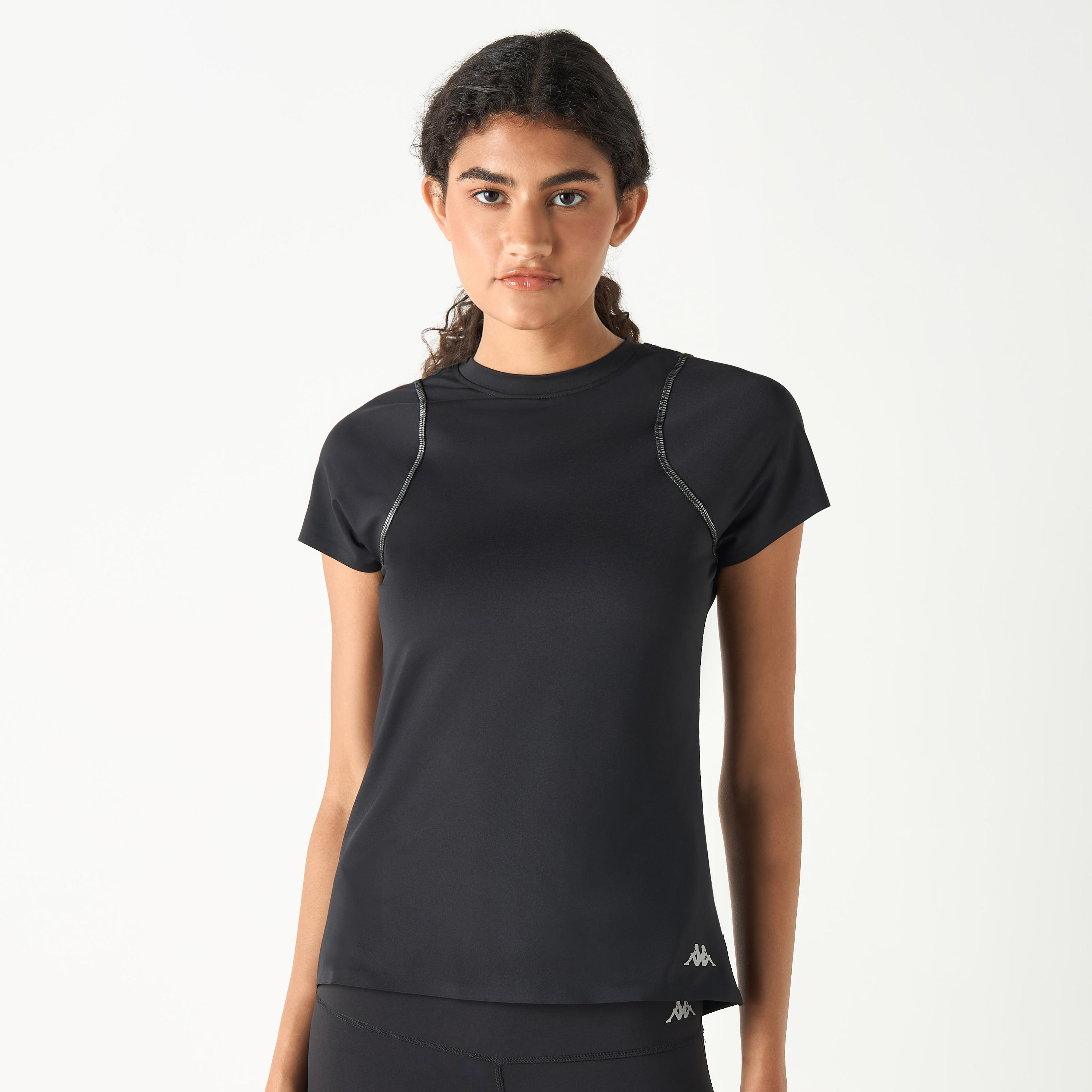 تيشيرت بياقة ضيقة وأكمام قصيرة بطبعات شعار من كابا-sports-women-clothing-tshirtsandvests-image-10