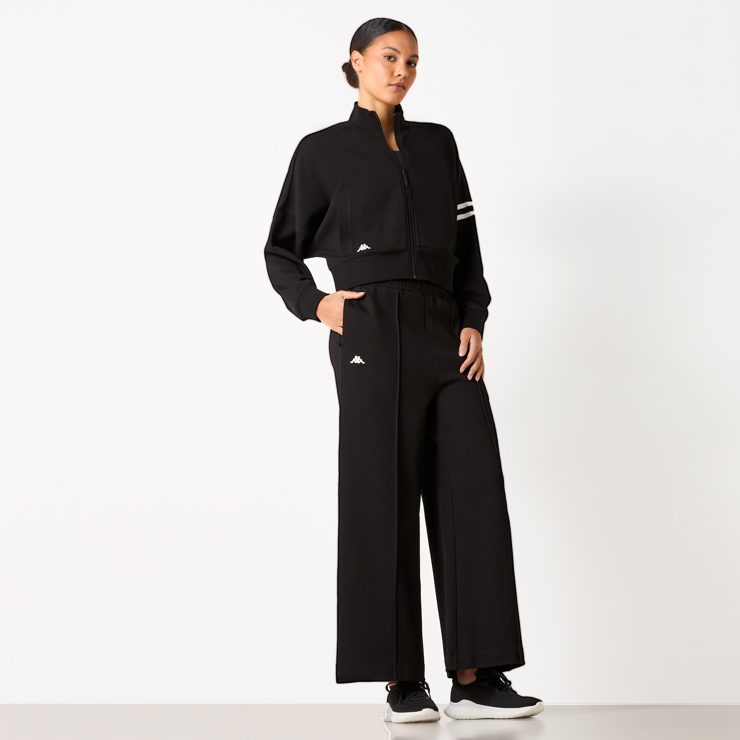 بنطلون رياضي بطبعات شعار وجيوب من كابا-women-clothing-bottoms-joggers-image-10