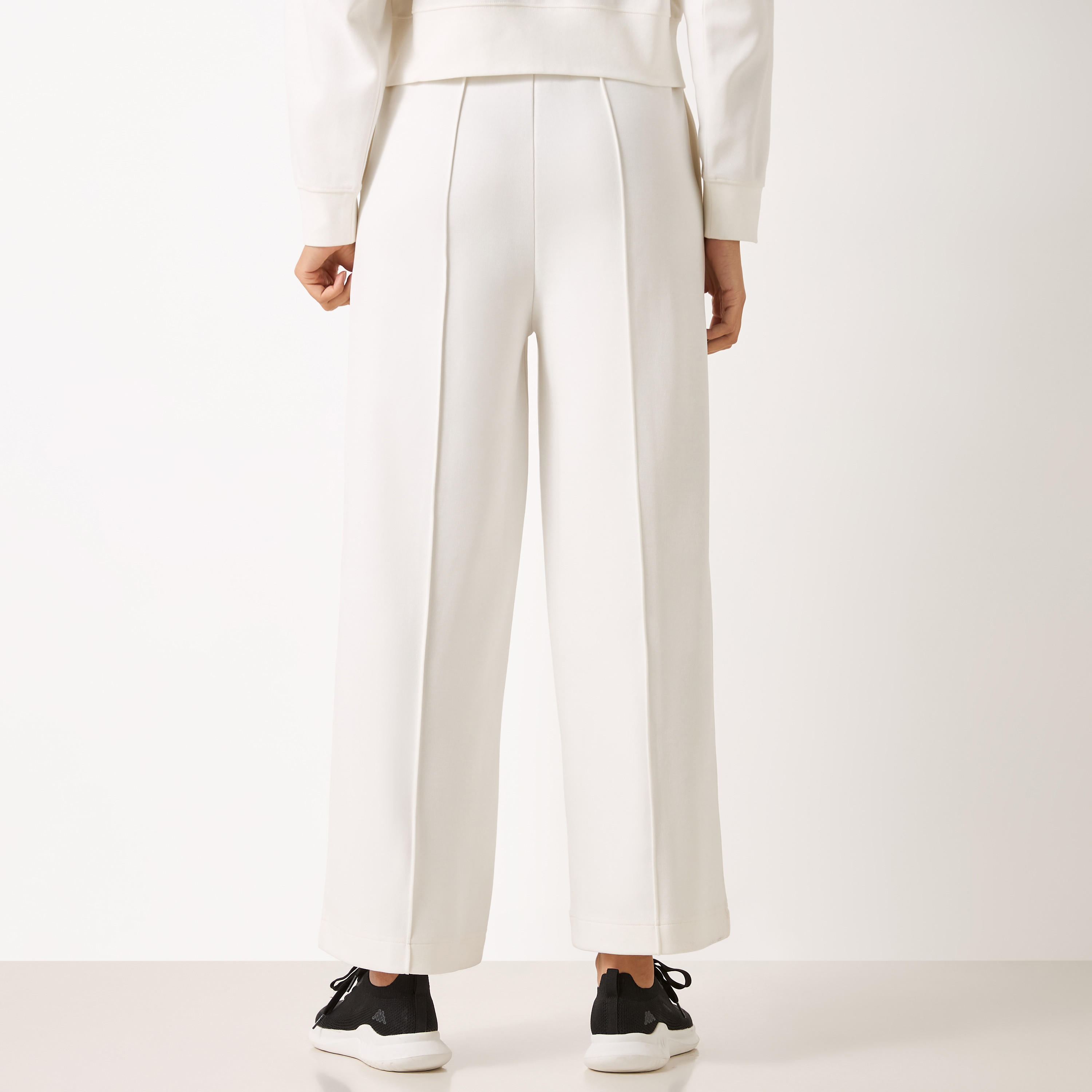 بنطلون رياضي بطبعات شعار وجيوب من كابا-women-clothing-bottoms-joggers-image-7
