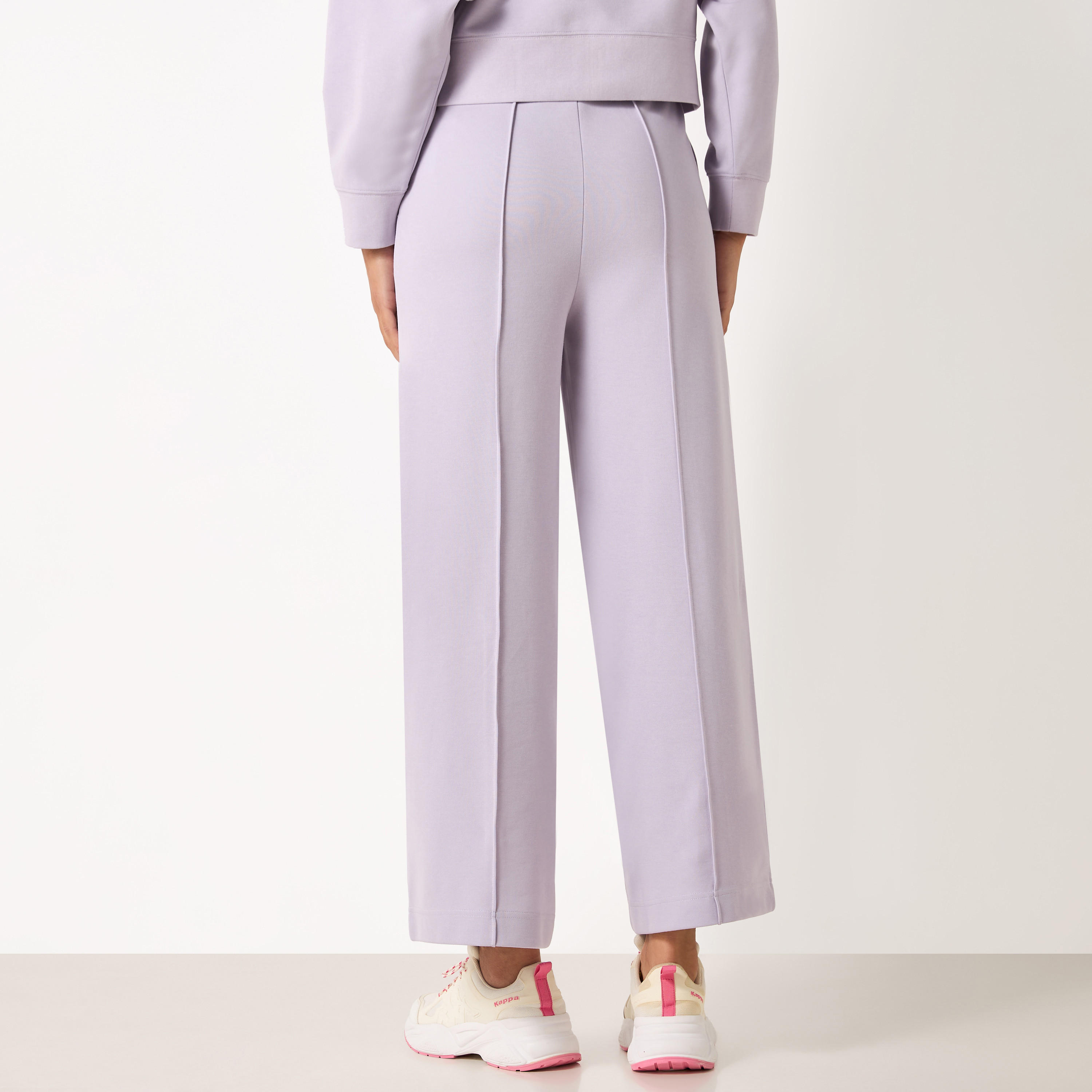 بنطلون رياضي بطبعات شعار وجيوب من كابا-women-clothing-bottoms-joggers-image-3
