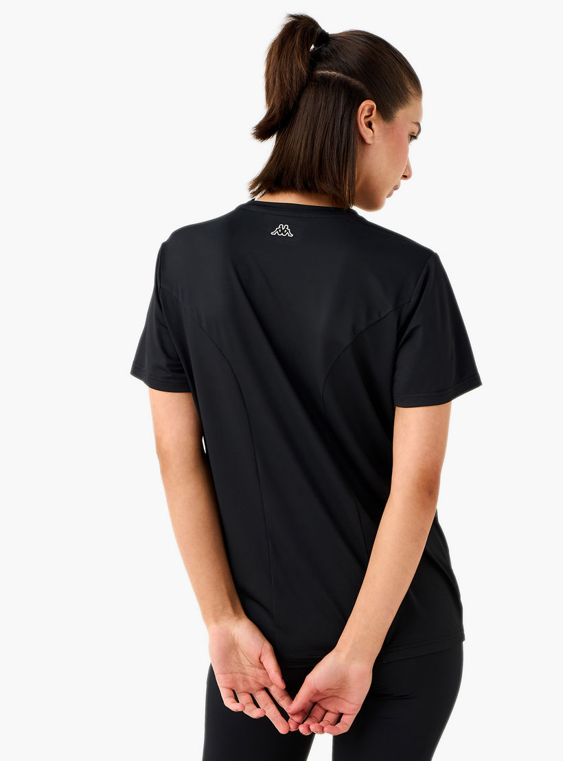 تيشيرت تدريب بطبعات شعار من كابا-women-clothing-tshirts-image-3
