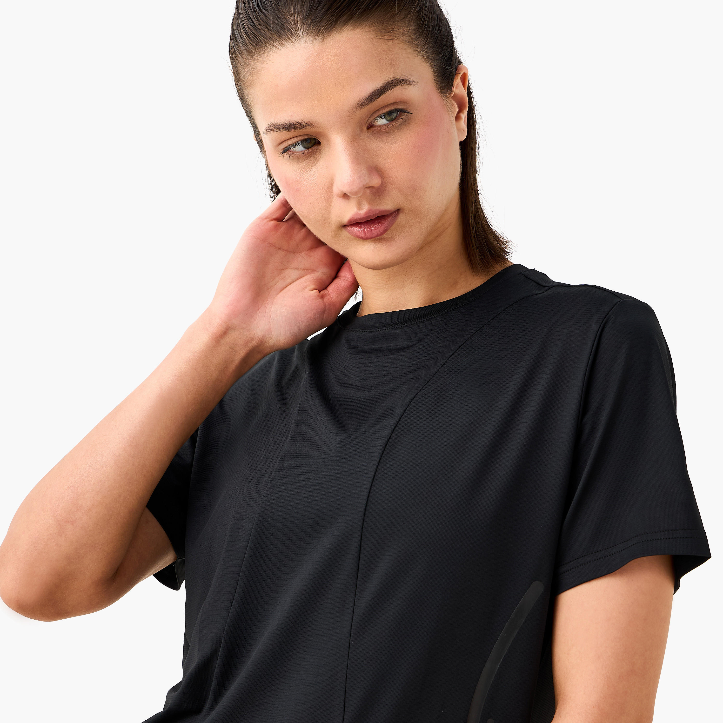 تيشيرت تدريب بطبعات شعار من كابا-women-clothing-tshirts-image-2