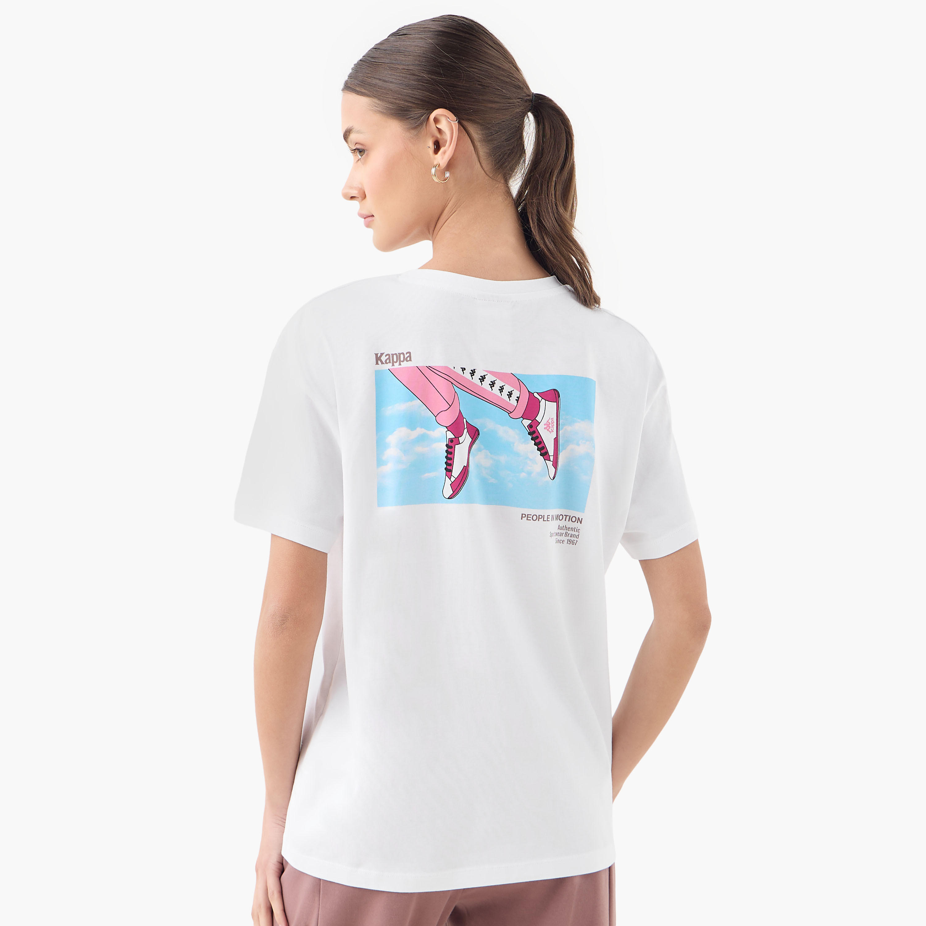 تيشيرت بتفاصيل شعار من كابا-women-clothing-tshirts-image-1