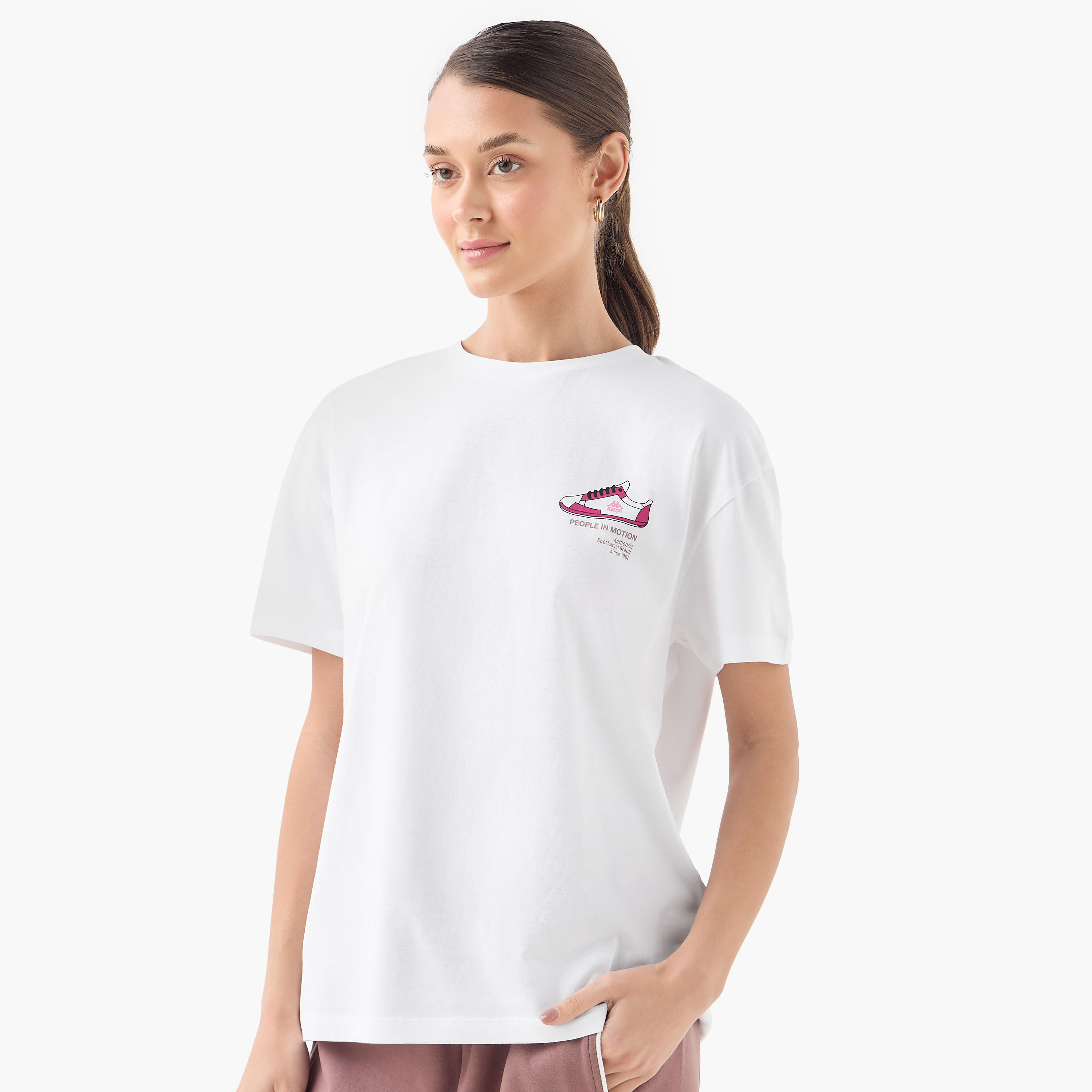 تيشيرت بتفاصيل شعار من كابا-women-clothing-tshirts-image-3