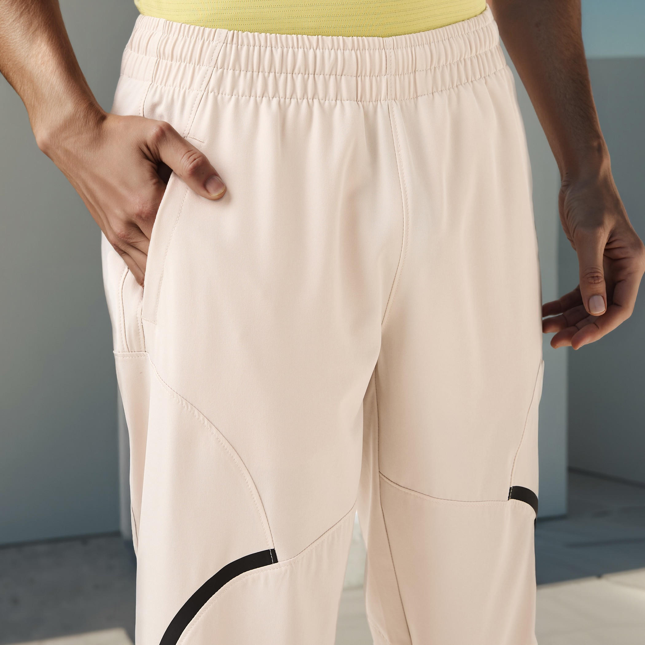 بنطلون رياضي بتفاصيل متباينة من كابا-women-clothing-bottoms-joggers-image-4