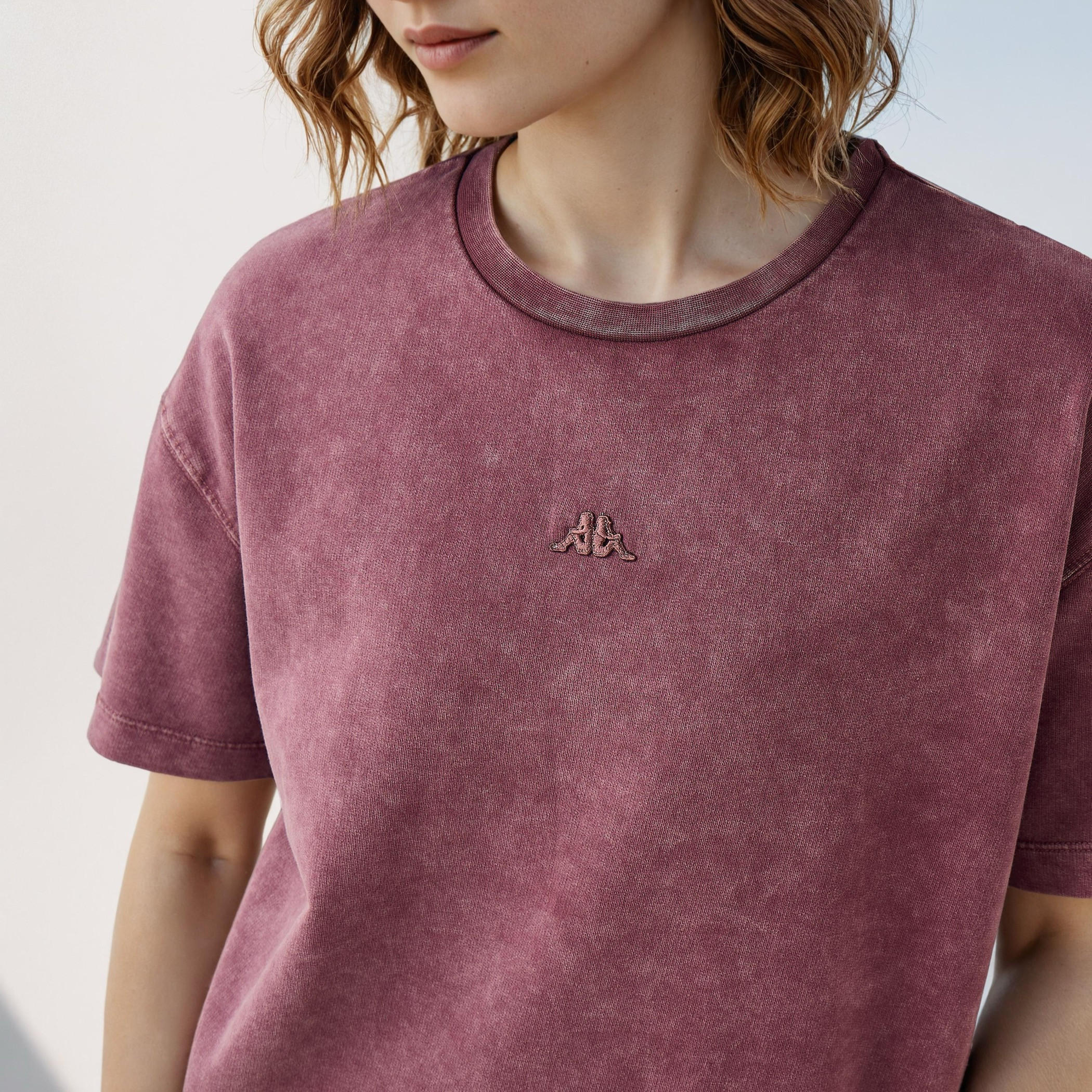 تيشيرت بتفاصيل بارزة من كابا-women-clothing-tshirts-image-4