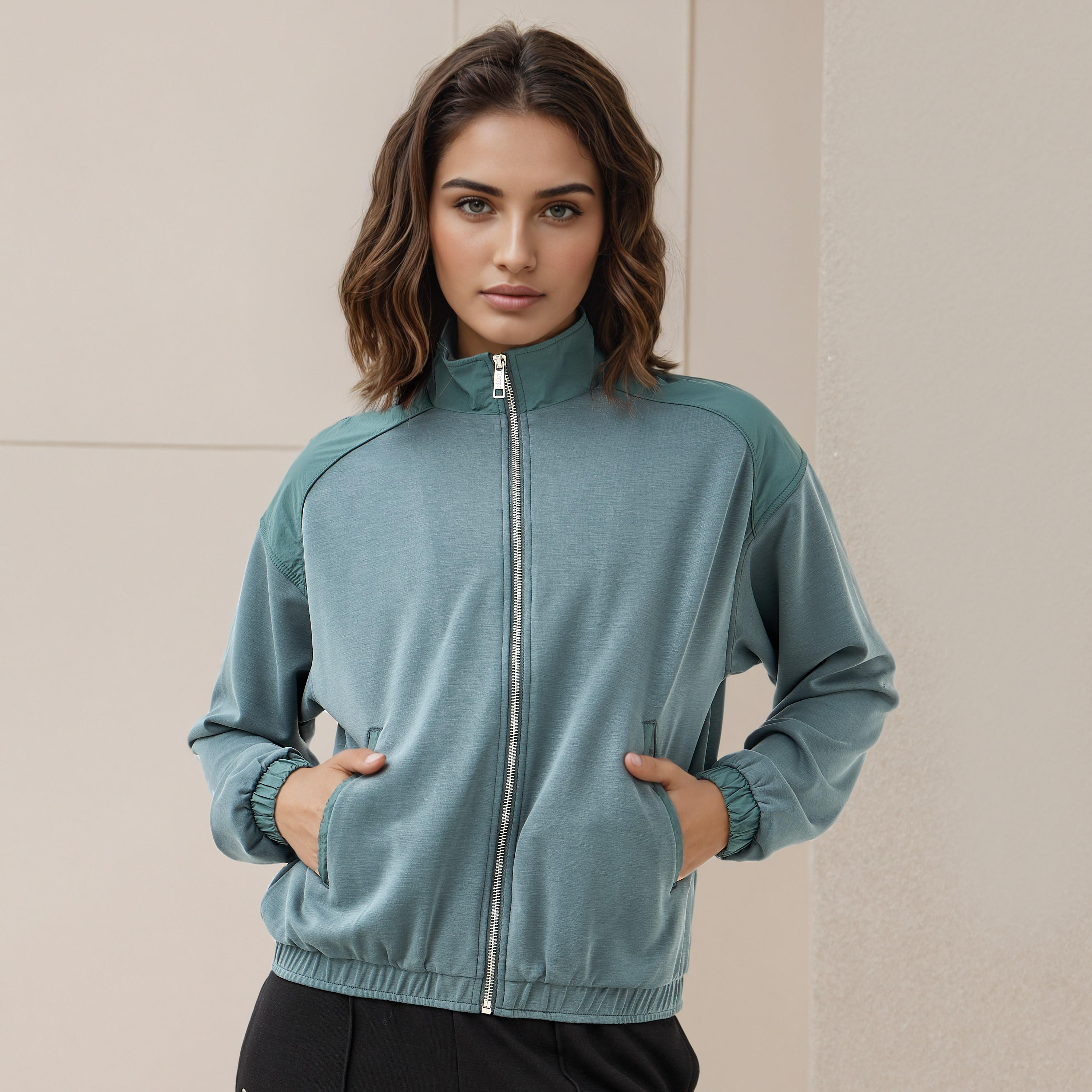 جاكيت بقصّة عادية وسحاب من كابا-women-clothing-sportswearandactivewear-coatsandjackets-jackets-image-6