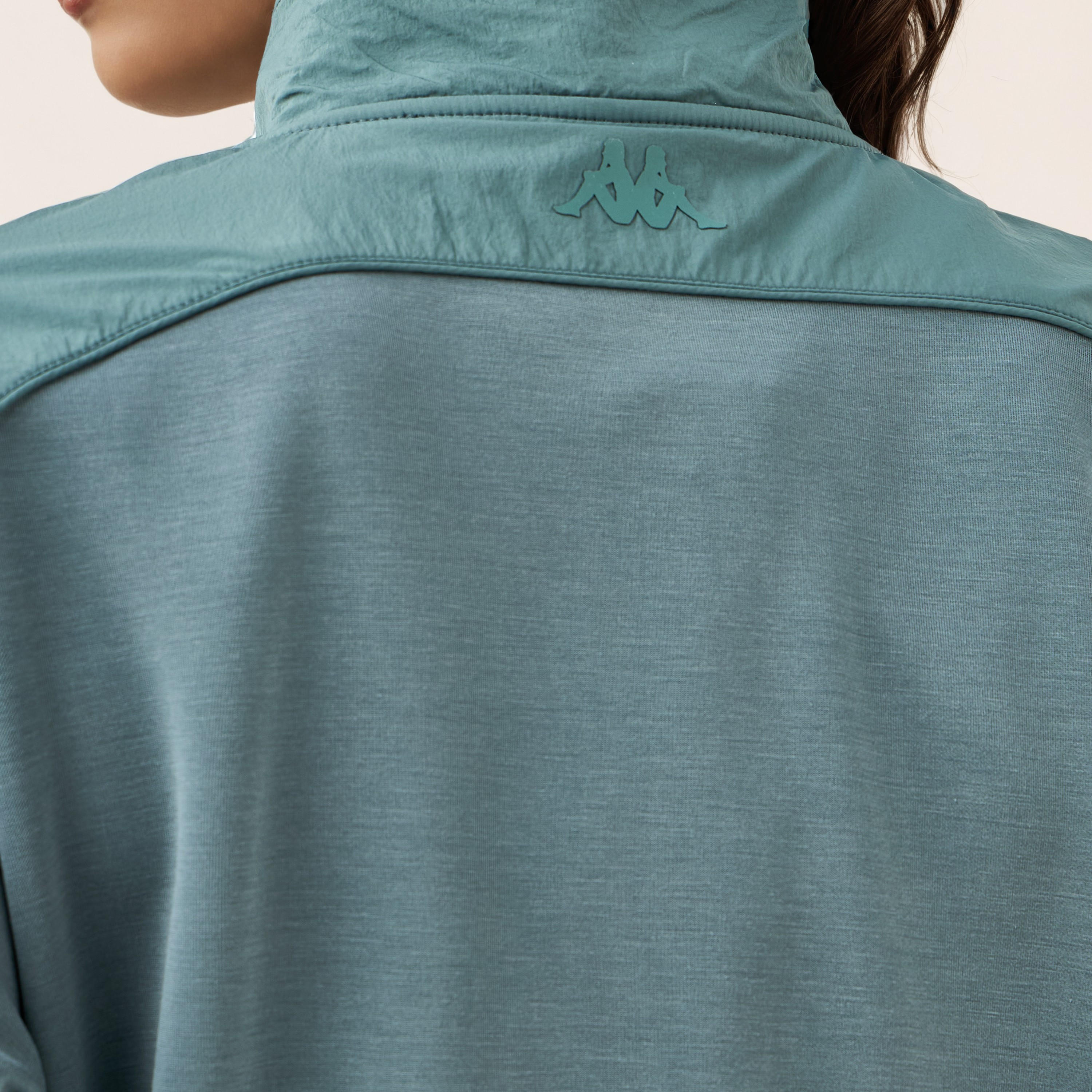 جاكيت بقصّة عادية وسحاب من كابا-women-clothing-sportswearandactivewear-coatsandjackets-jackets-image-1