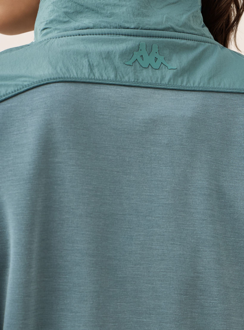 جاكيت بقصّة عادية وسحاب من كابا-women-clothing-sportswearandactivewear-coatsandjackets-jackets-image-1