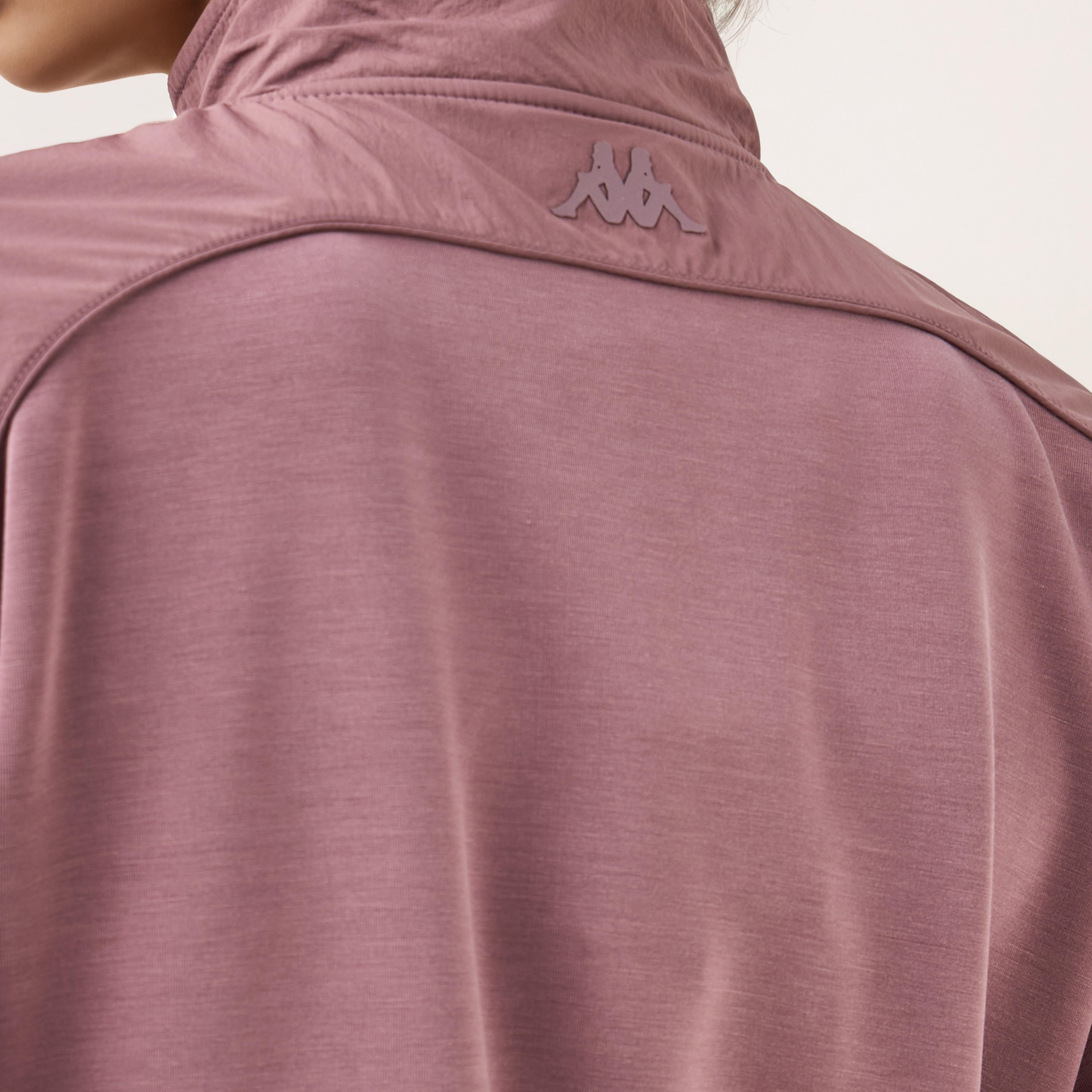 جاكيت بقصّة عادية وسحاب من كابا-women-clothing-sportswearandactivewear-coatsandjackets-jackets-image-1