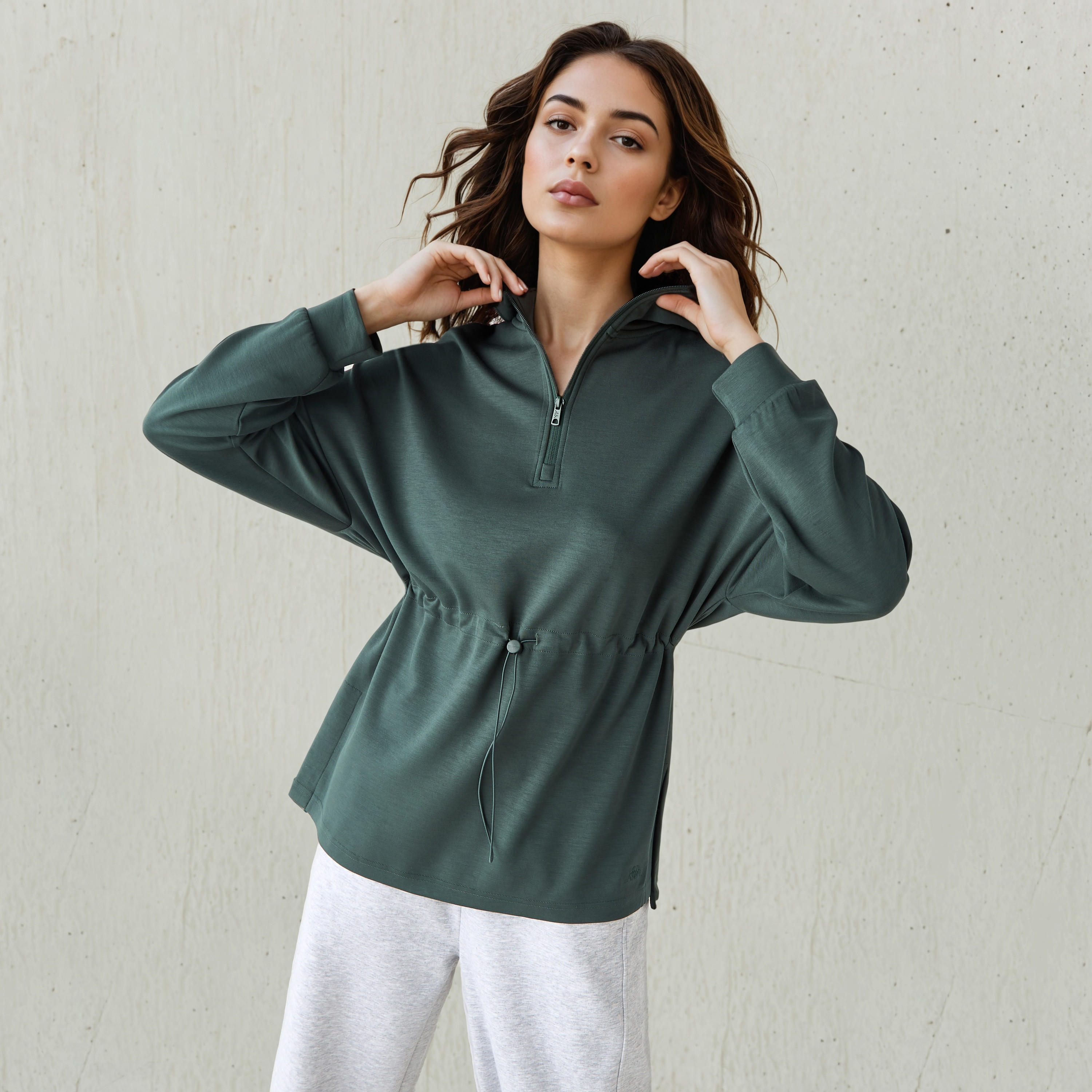 سويت شيرت بياقة عالية من كابا-women-clothing-sportswearandactivewear-hoodiesandsweatshirts-image-5