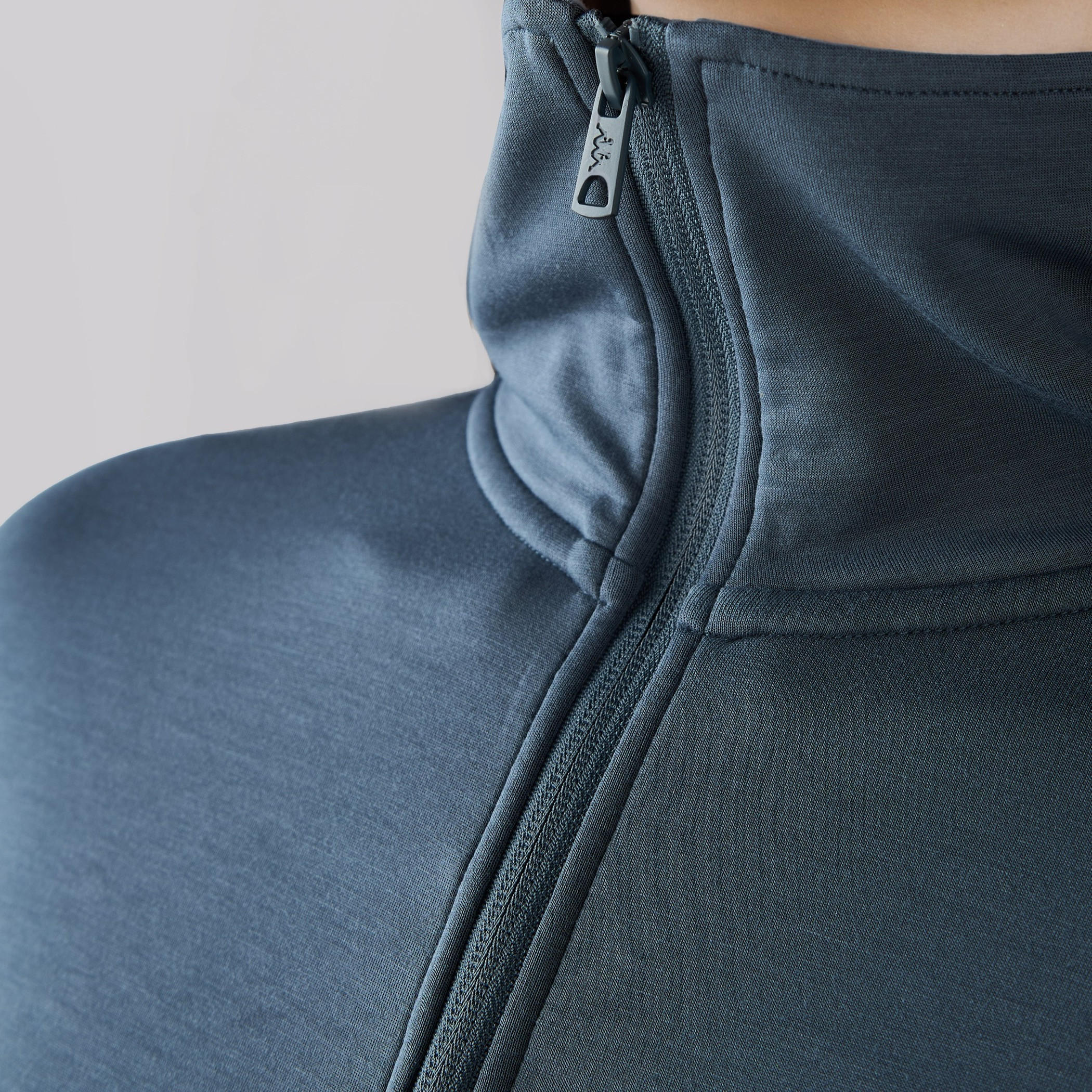 سويت شيرت بياقة عالية من كابا-women-clothing-sportswearandactivewear-hoodiesandsweatshirts-image-6