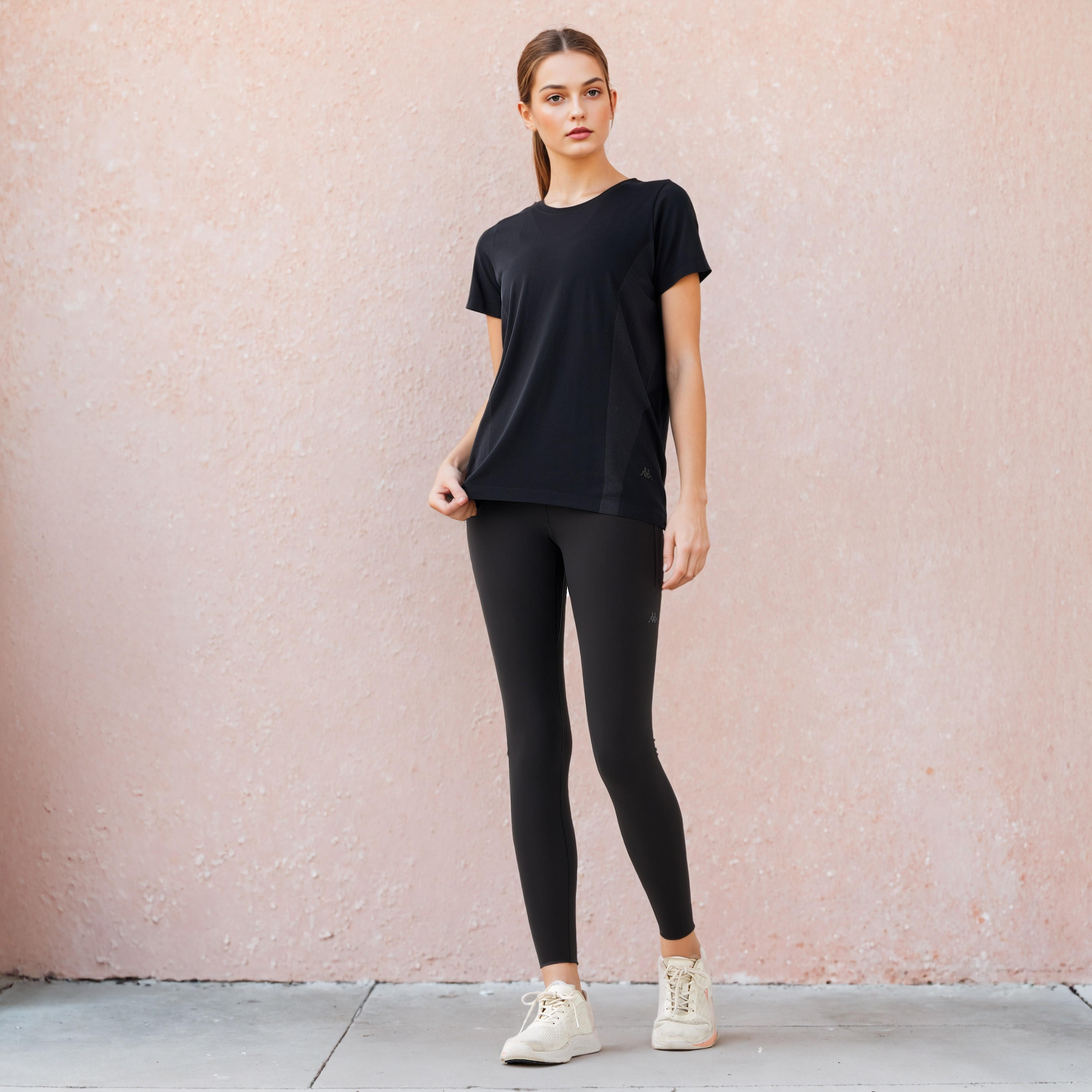 تيشيرت بدون درزات بقصة عادية من كابا-women-clothing-tshirts-image-4