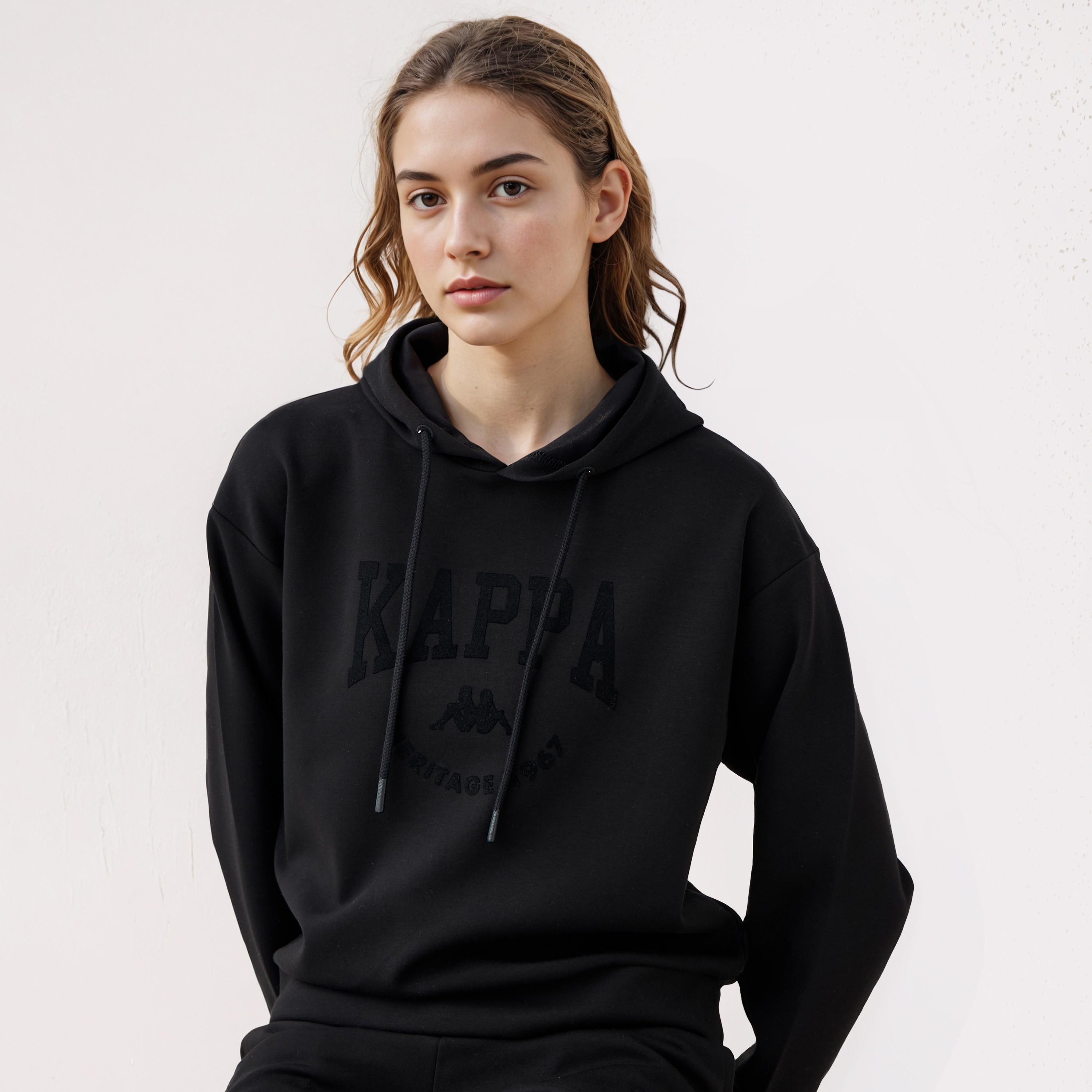 سويت شيرت بقبعة وطبعات للنساء من كابا-women-clothing-sportswearandactivewear-hoodiesandsweatshirts-image-4