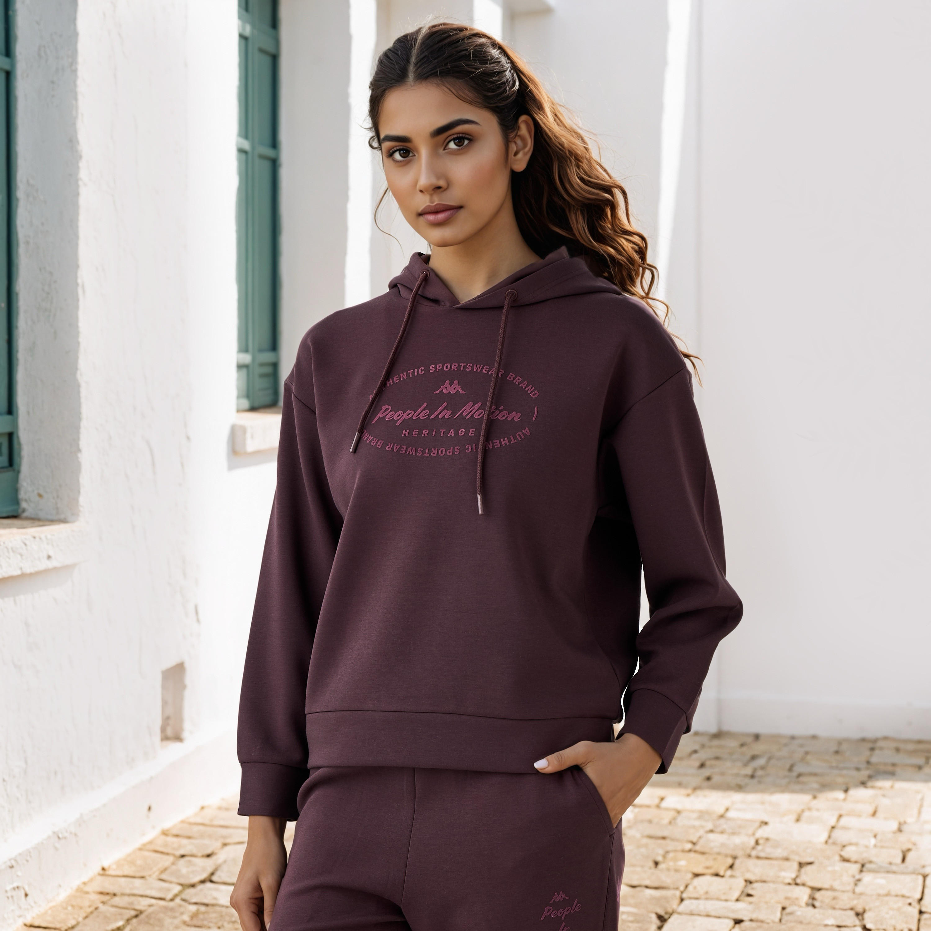 سويت شيرت بقبعة وطبعات للنساء من كابا-women-clothing-sportswearandactivewear-hoodiesandsweatshirts-image-1