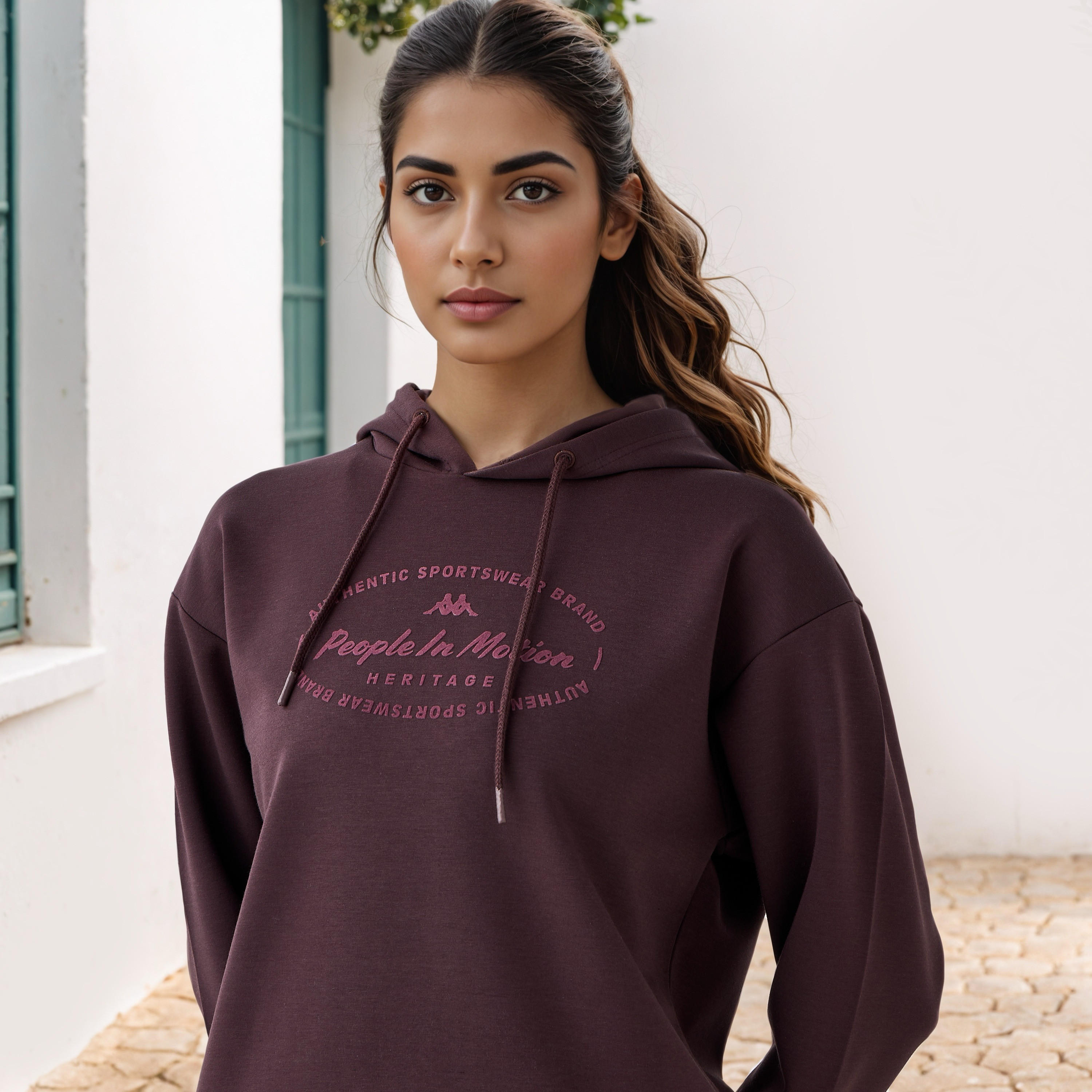 سويت شيرت بقبعة وطبعات للنساء من كابا-women-clothing-sportswearandactivewear-hoodiesandsweatshirts-image-4