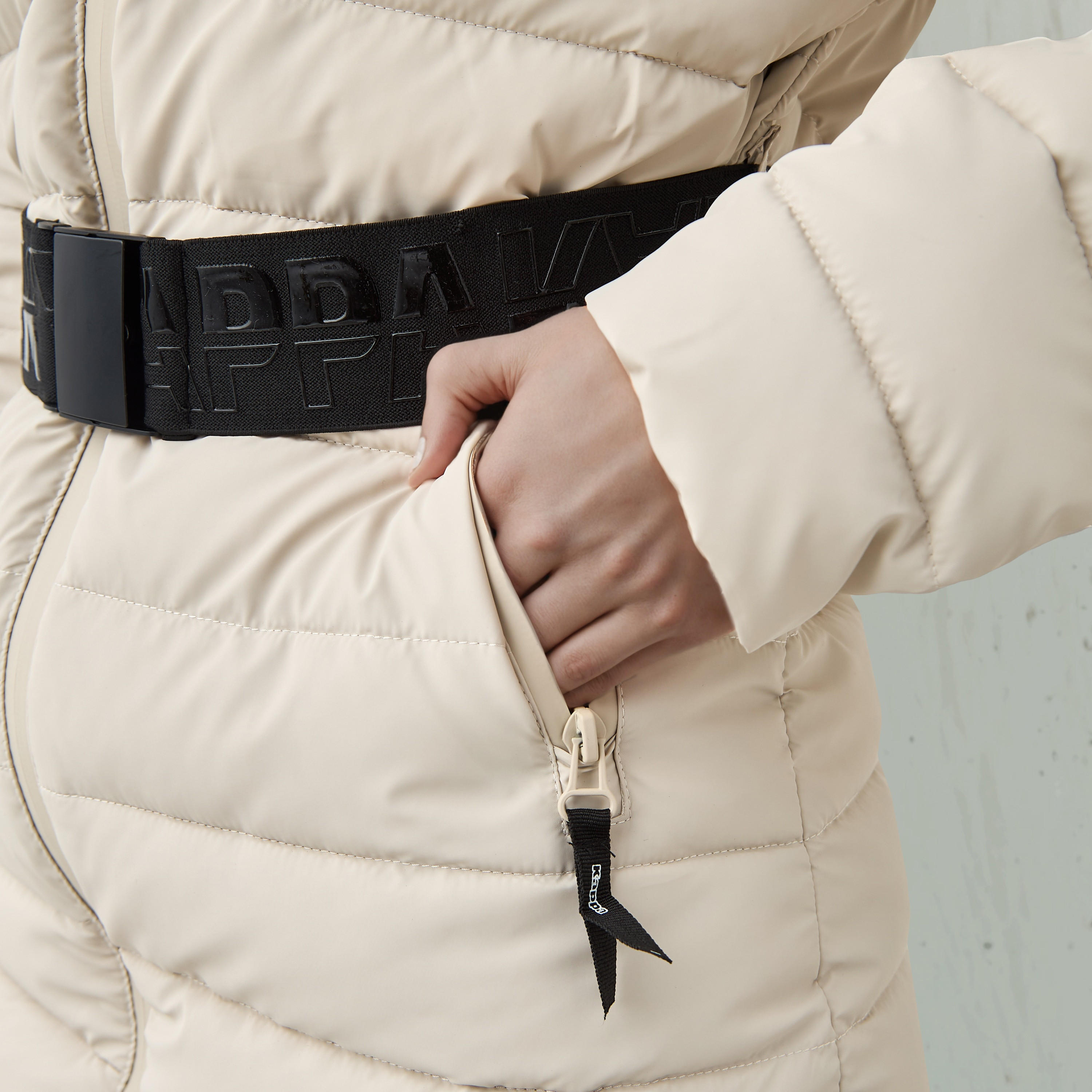 جاكيت طويل منفوخ بحزام للنساء من كابا-women-clothing-sportswearandactivewear-coatsandjackets-jackets-image-4
