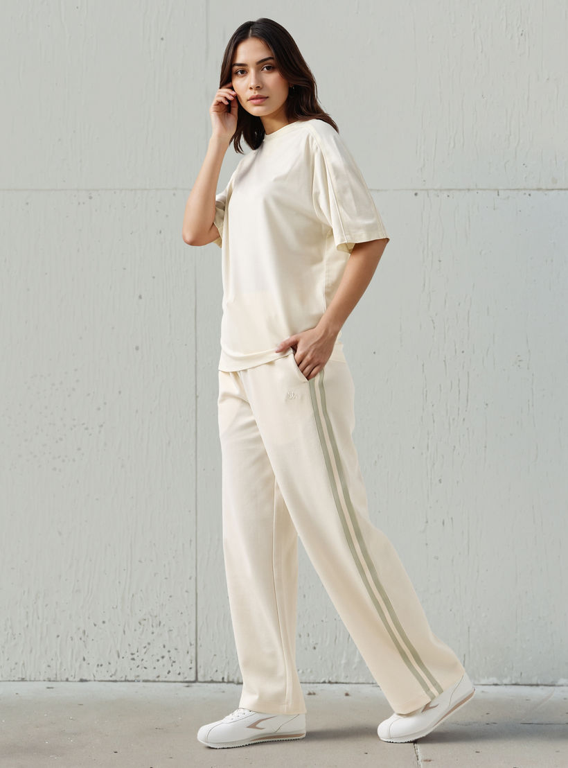 بنطلون رياضي بتفاصيل شريط للنساء من كابا-women-clothing-bottoms-joggers-image-2