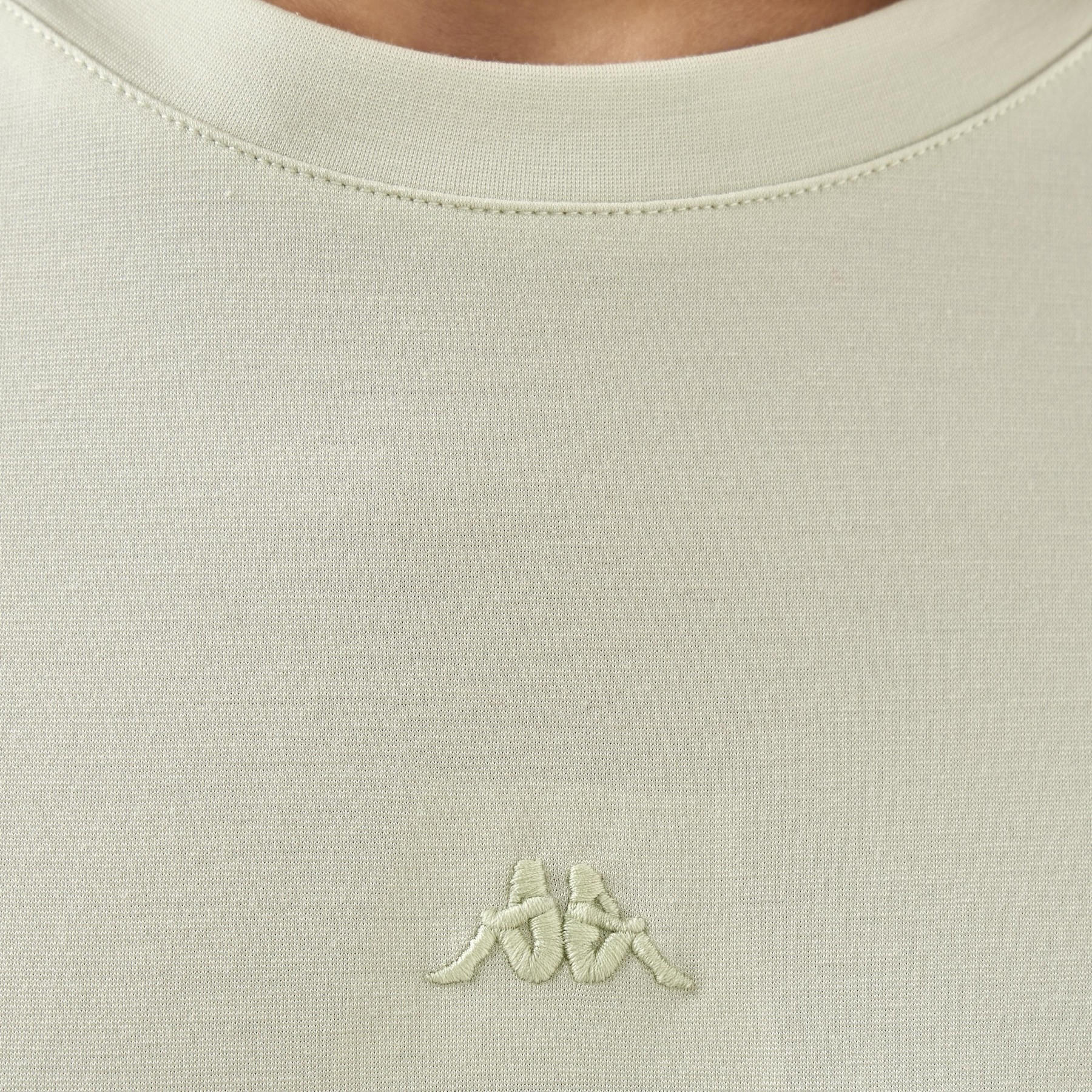تيشيرت بقصة عادية تفاصيل خطوط بلون كريمي من كابا-women-clothing-tshirts-image-4