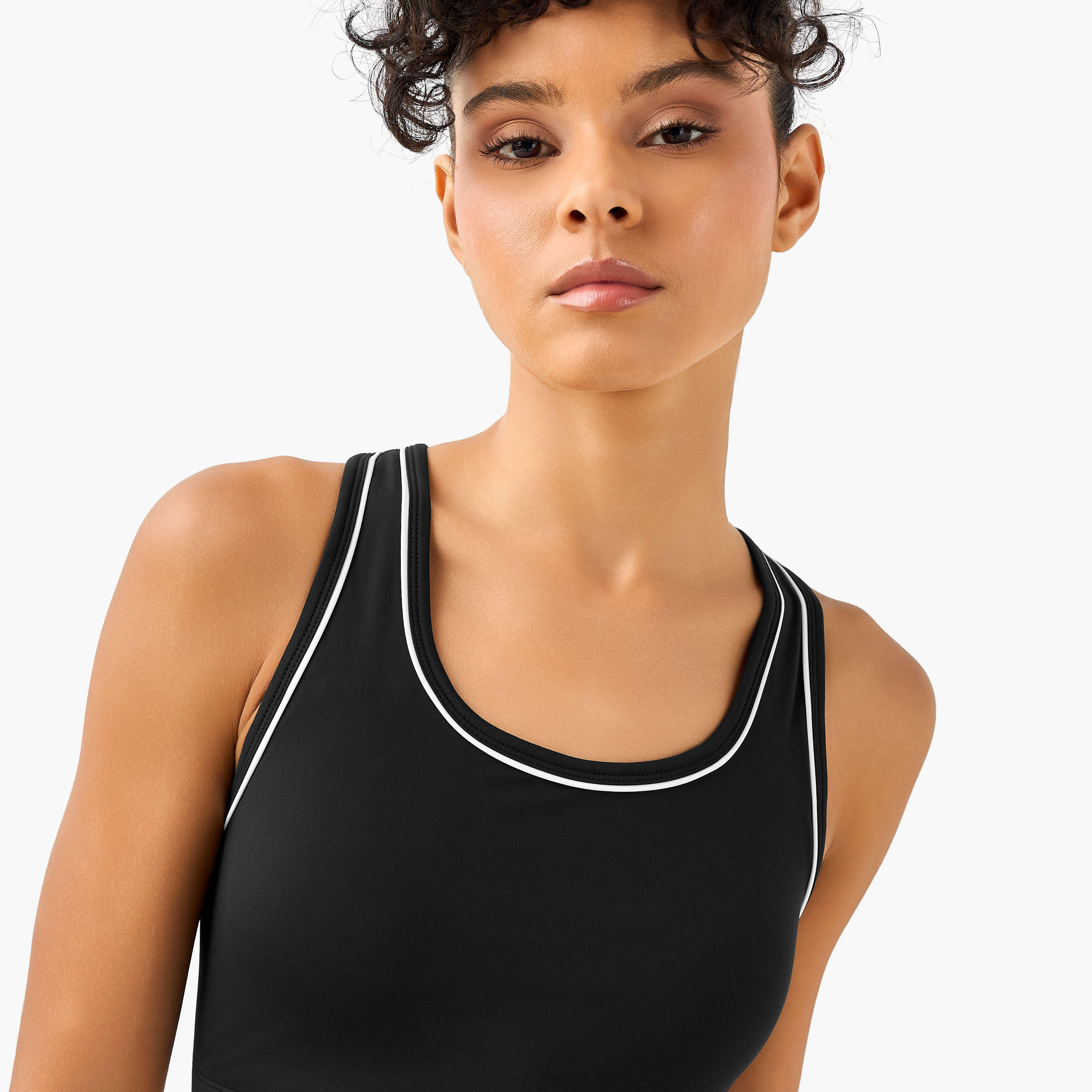 صدرية رياضية داعمة بتفاصيل بارزة للنساء من كابا-women-clothing-lingerie-bras-image-4