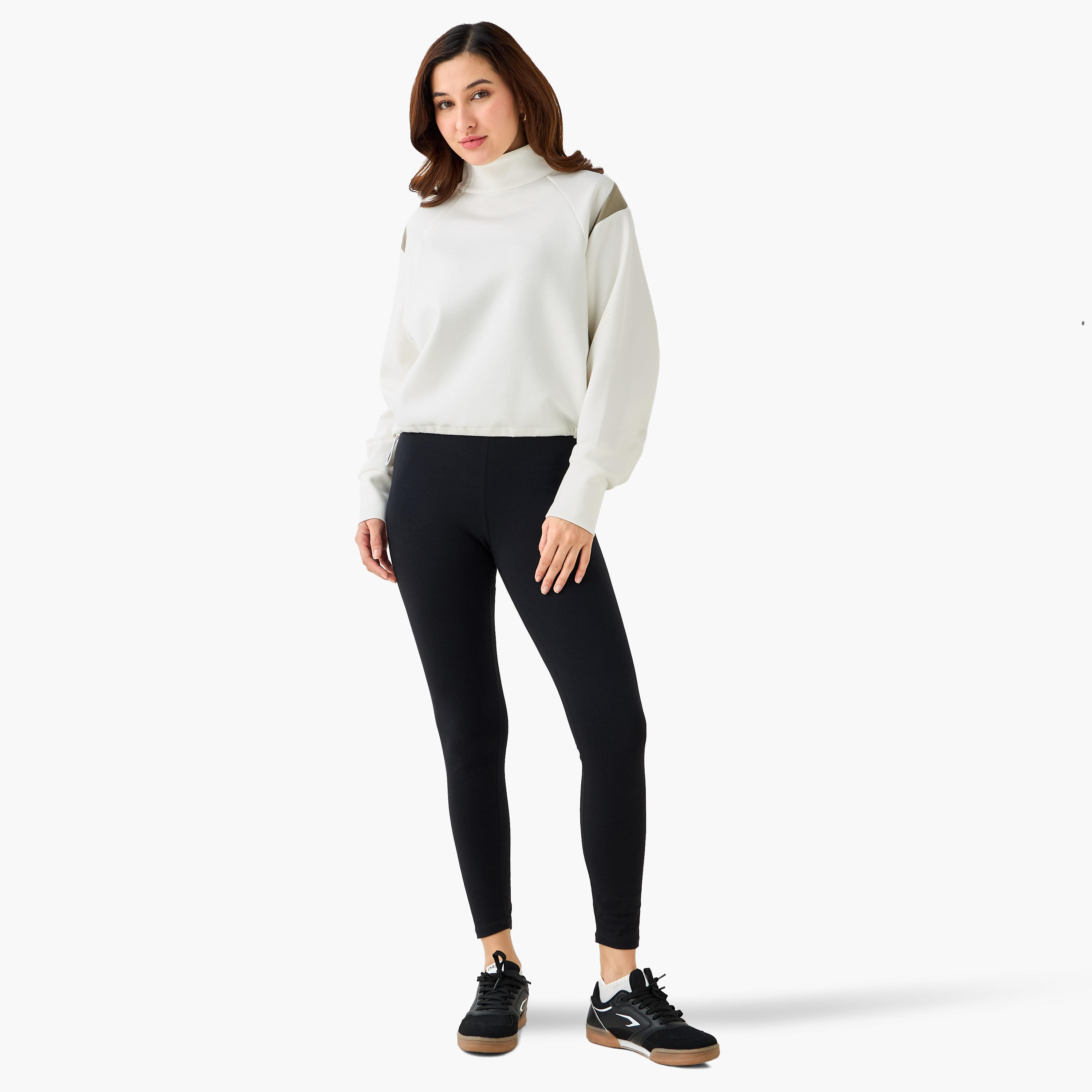 سويت شيرت قصير ناعم الملمس للنساء من كابا-women-clothing-sportswearandactivewear-hoodiesandsweatshirts-image-2