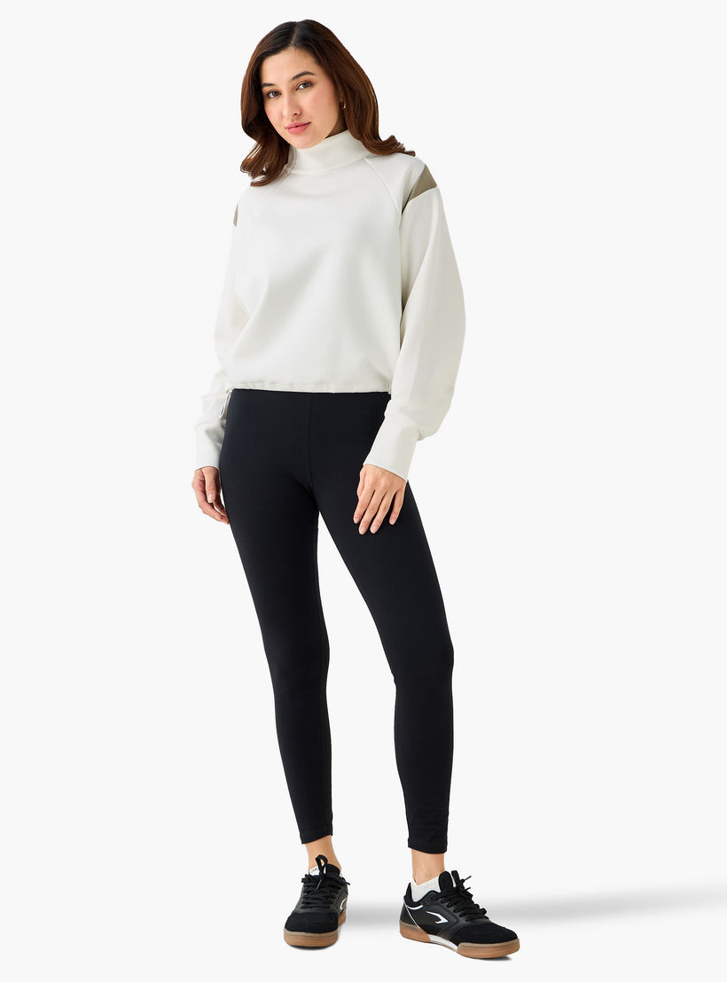 سويت شيرت قصير ناعم الملمس للنساء من كابا-women-clothing-sportswearandactivewear-hoodiesandsweatshirts-image-2