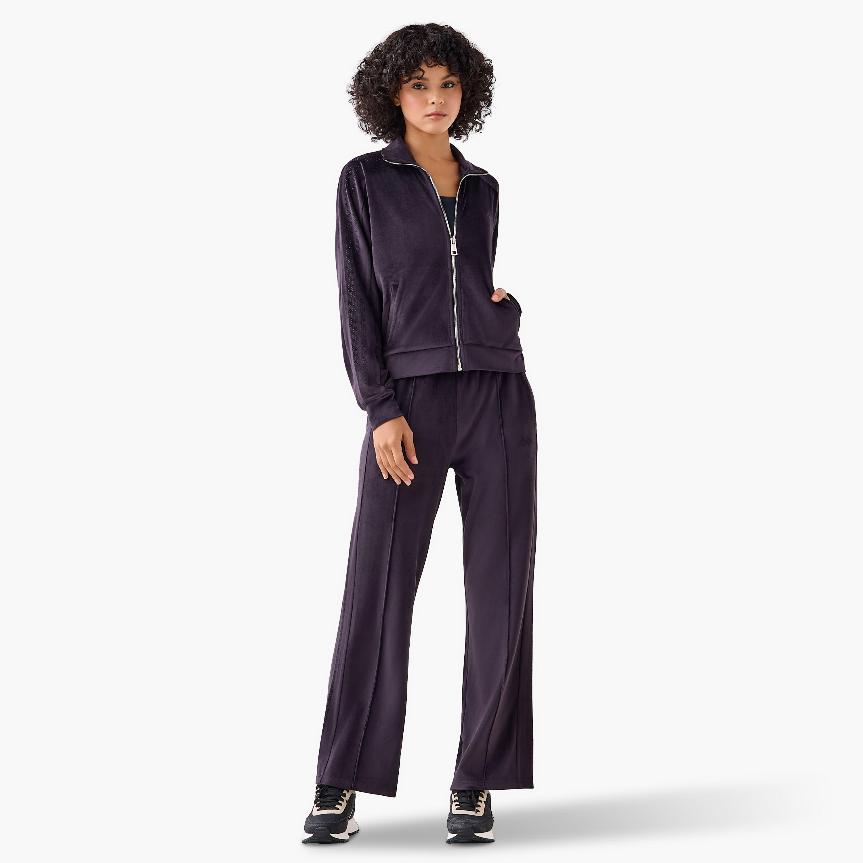 جاكيت مخملي مزين للنساء من كابا-women-clothing-coordsets-image-4