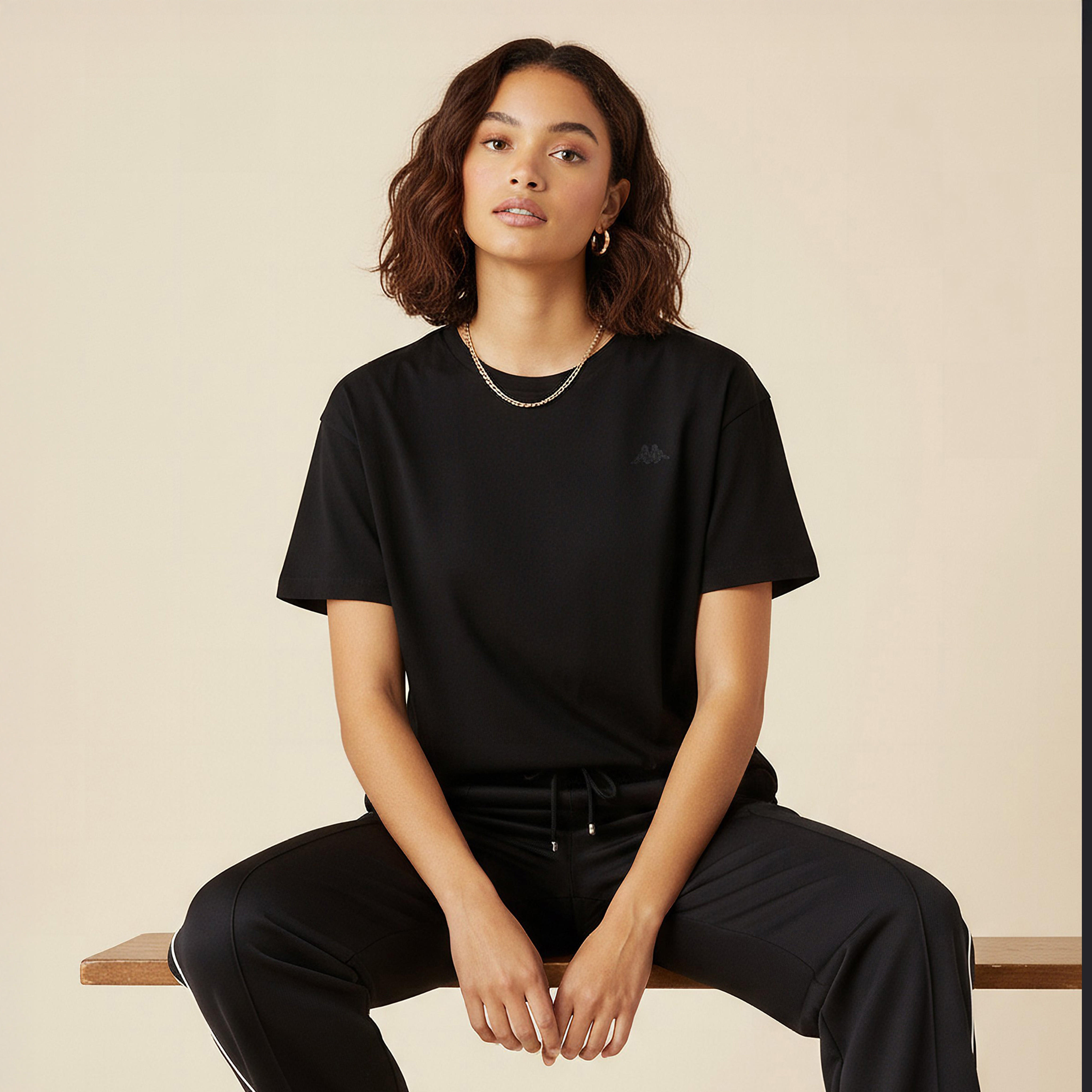تيشيرت مطاطي بتطريز شعار للنساء من كابا-women-clothing-tshirts-image-1