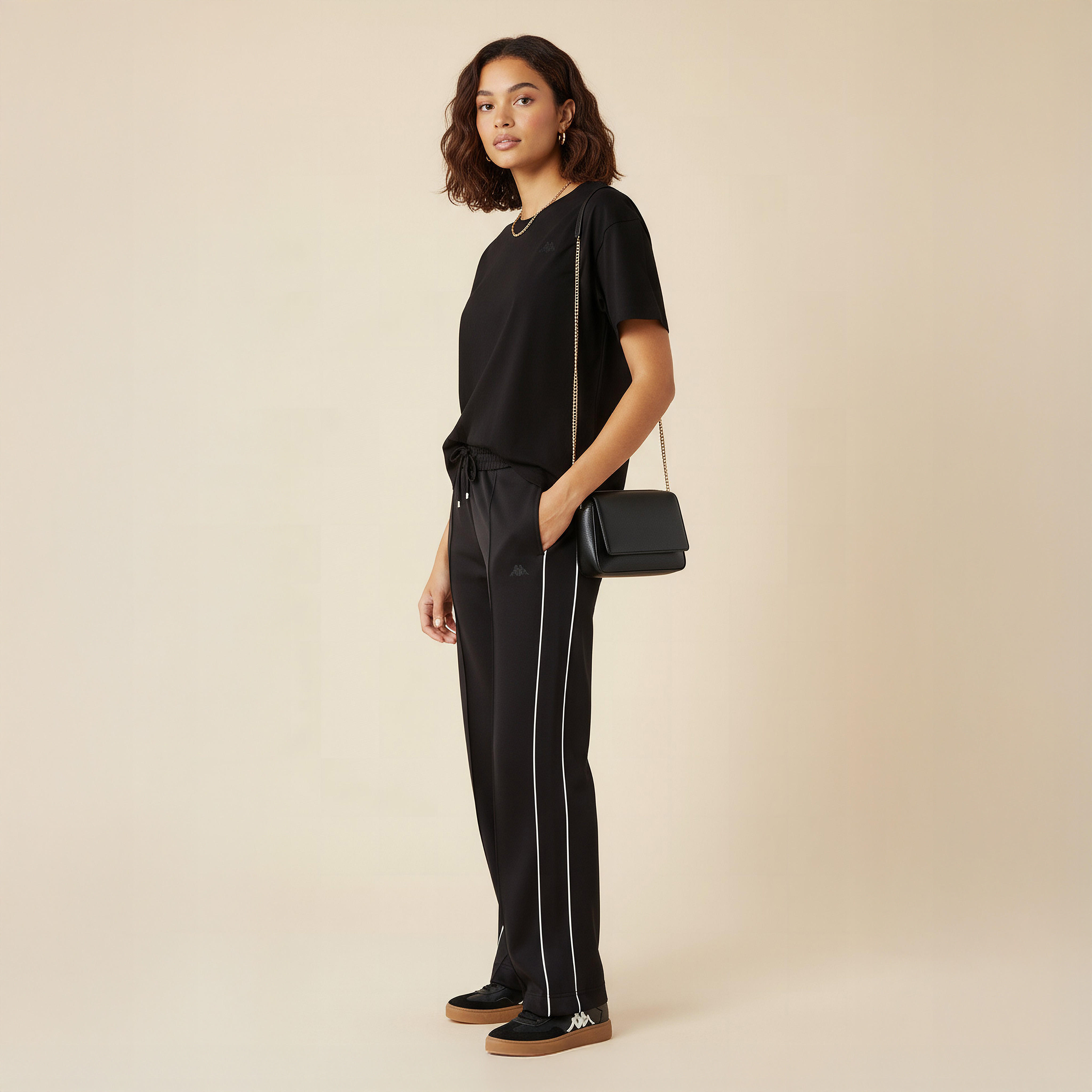 تيشيرت مطاطي بتطريز شعار للنساء من كابا-women-clothing-tshirts-image-2
