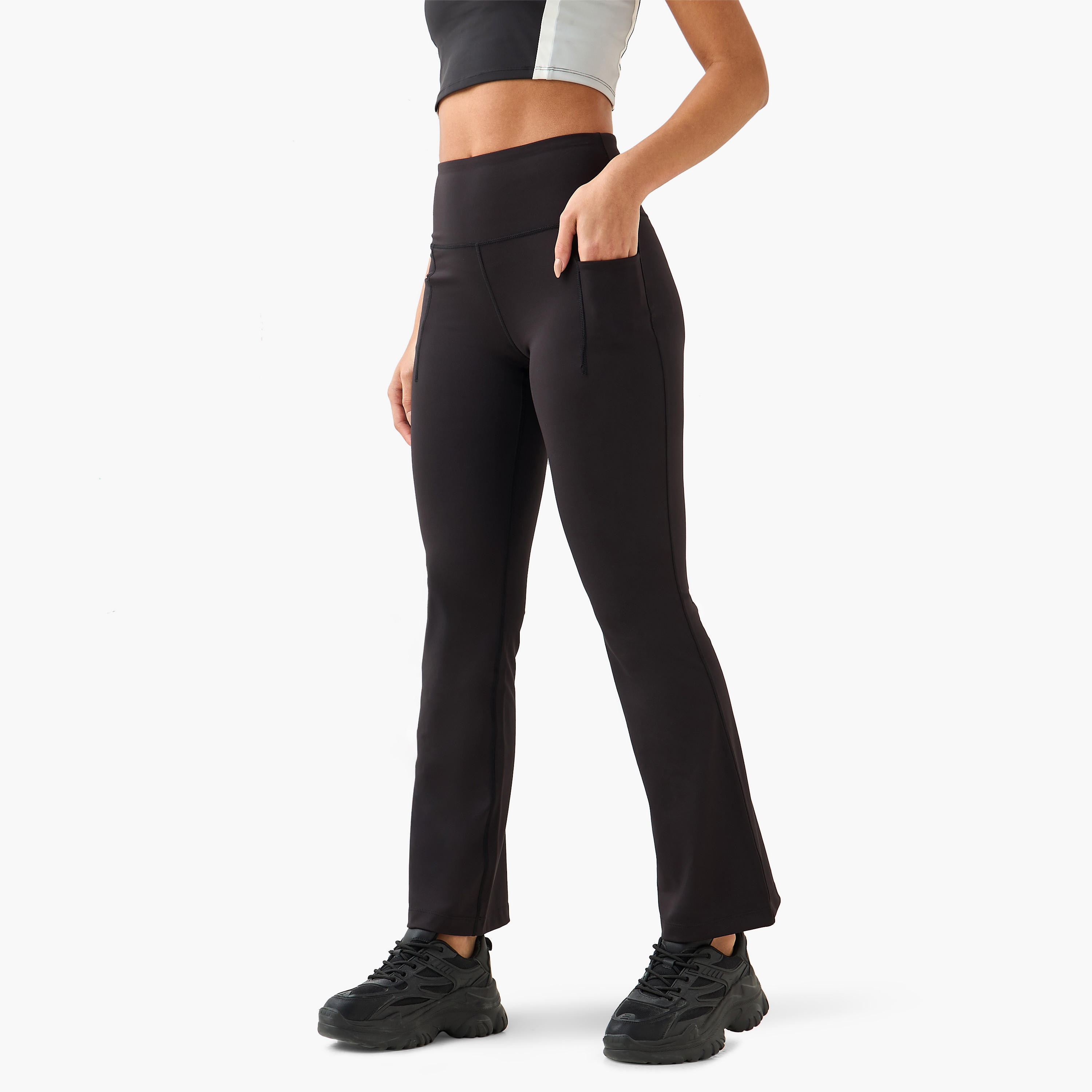 بنطلون ليقنز ضيق وواسع من الأسفل وعالي المرونة للنساء من كابا-sports-women-clothing-activewearleggings-image-2
