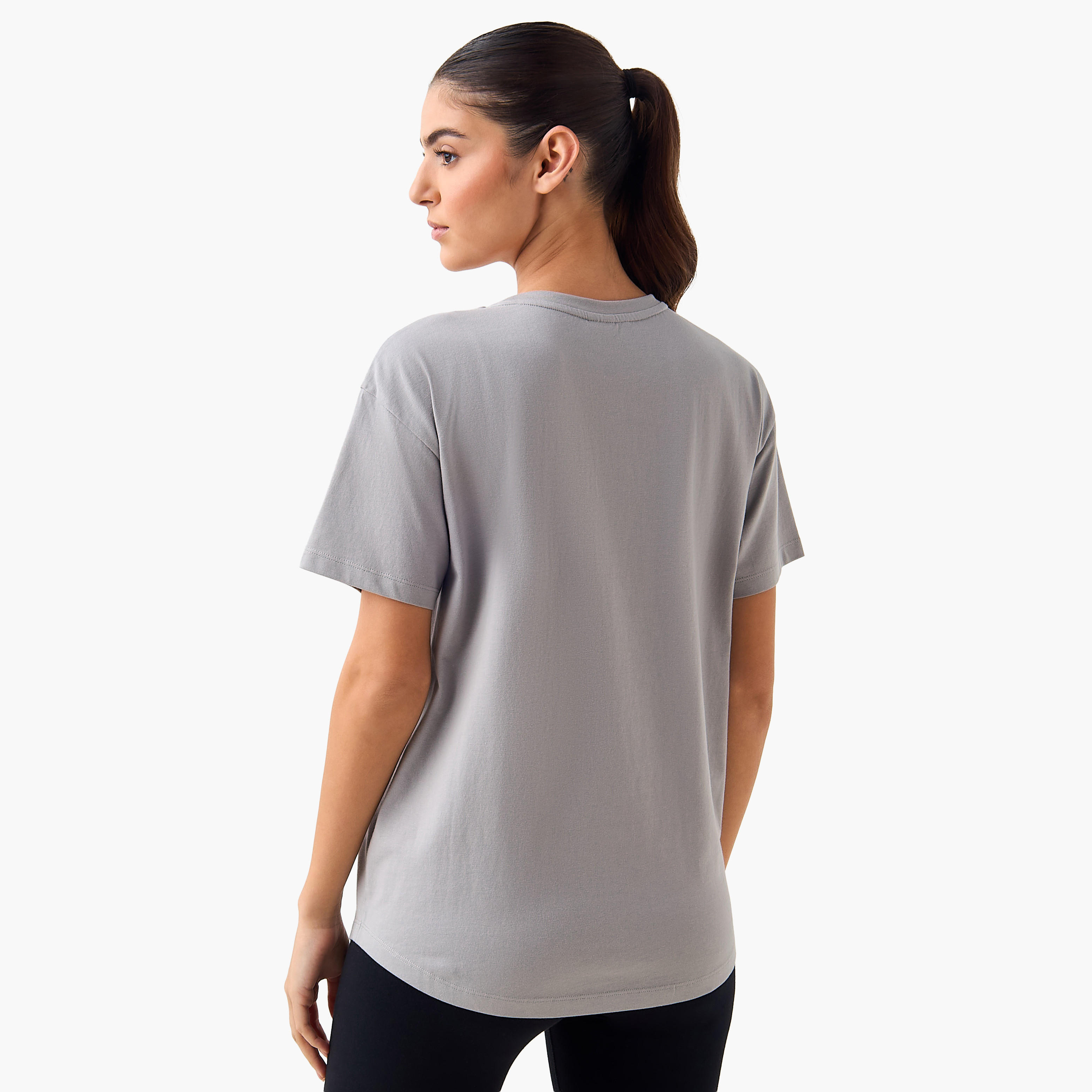 تيشيرت بتطريز شعار للنساء من كابا-women-clothing-tshirts-image-5