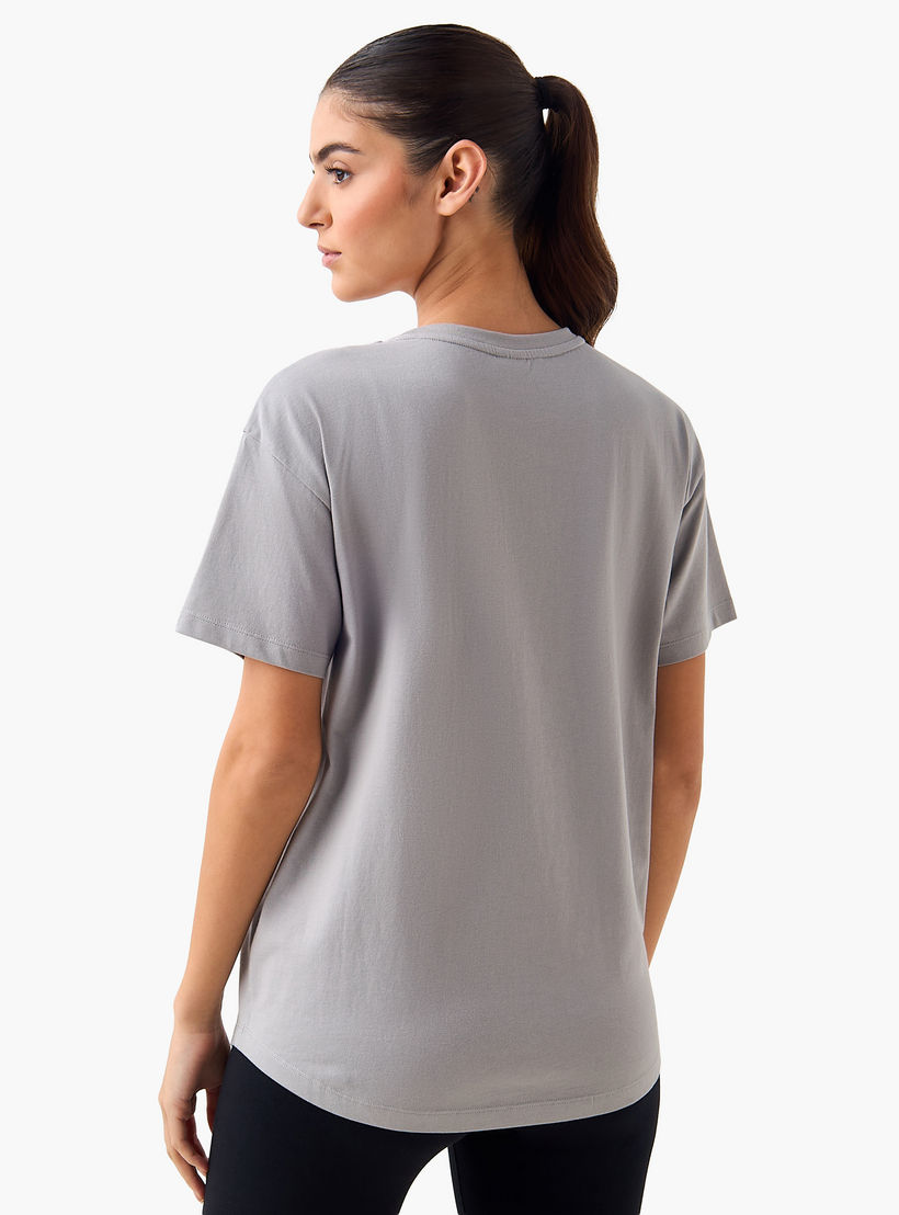 تيشيرت بتطريز شعار للنساء من كابا-women-clothing-tshirts-image-5