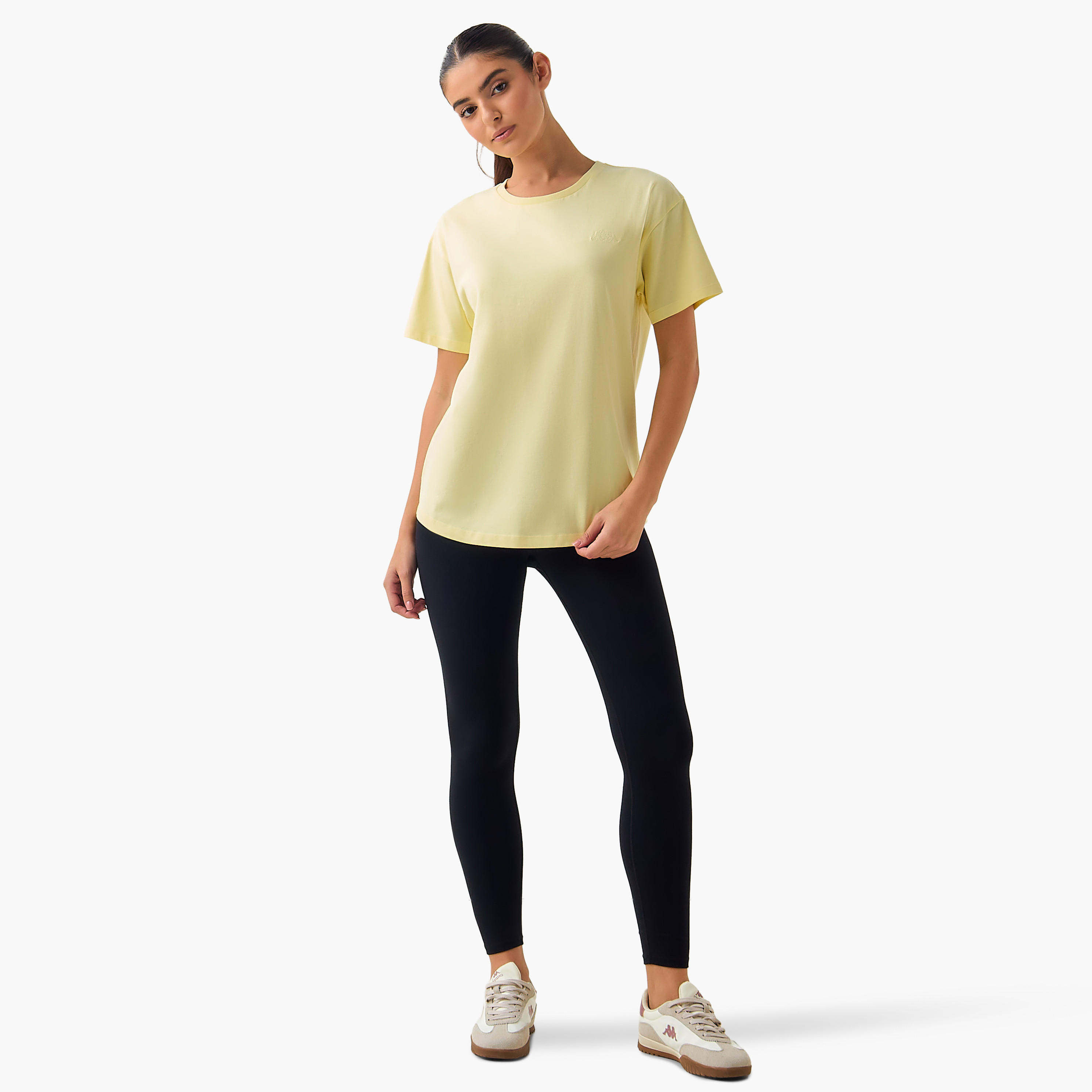 تيشيرت بتطريز شعار للنساء من كابا-women-clothing-tshirts-image-5