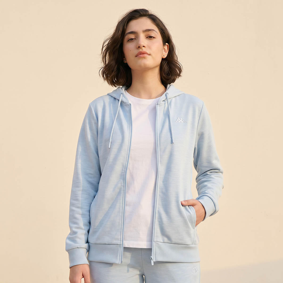 هودي نسائي بسحاب وتصميم عصري مريح من كابا-sports-women-clothing-hoodiesandsweatshirts-image-1