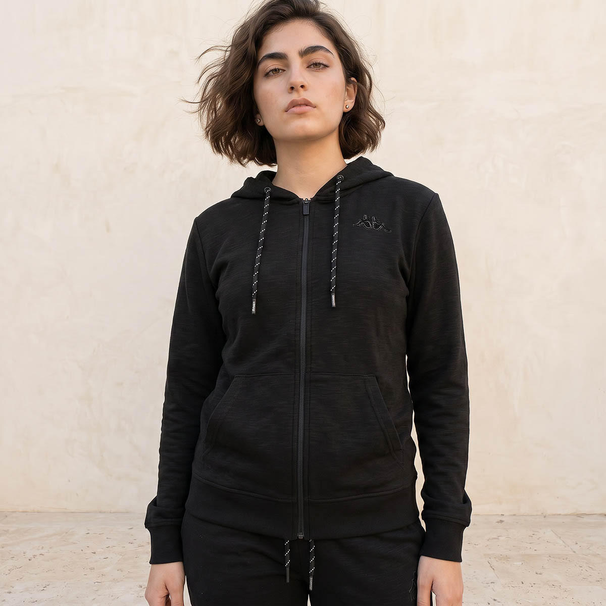 هودي نسائي بسحاب وتصميم عصري مريح من كابا-sports-women-clothing-hoodiesandsweatshirts-image-1
