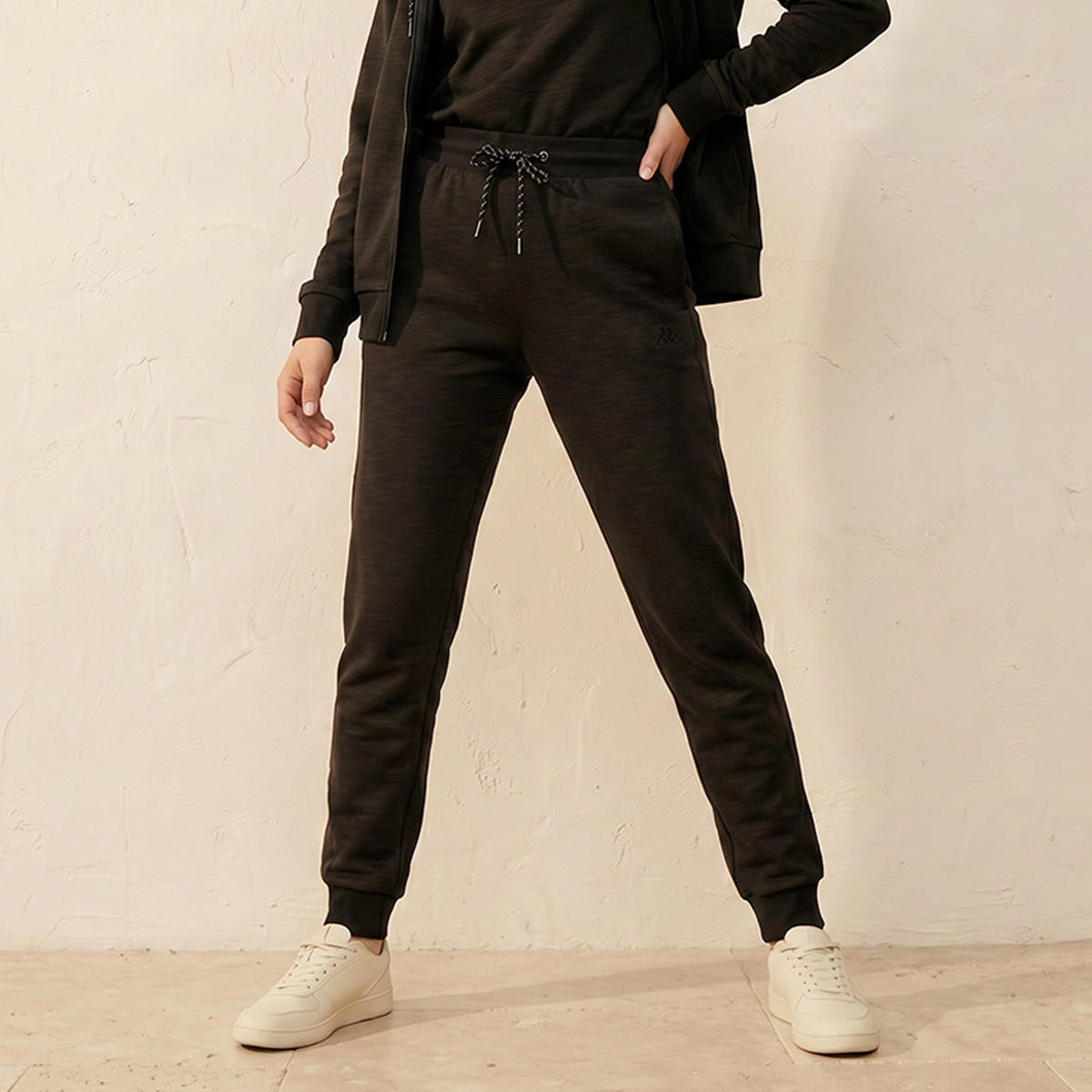 بنطلون رياضي بخصر برباط للنساء من كابا-sports-women-clothing-joggersandtrackpants-image-1